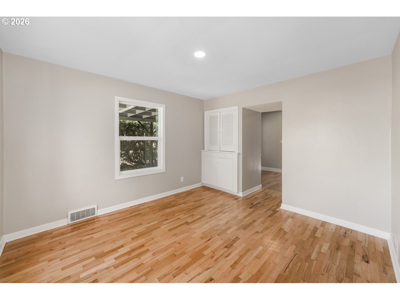 1155 Madison St Property Photo 5