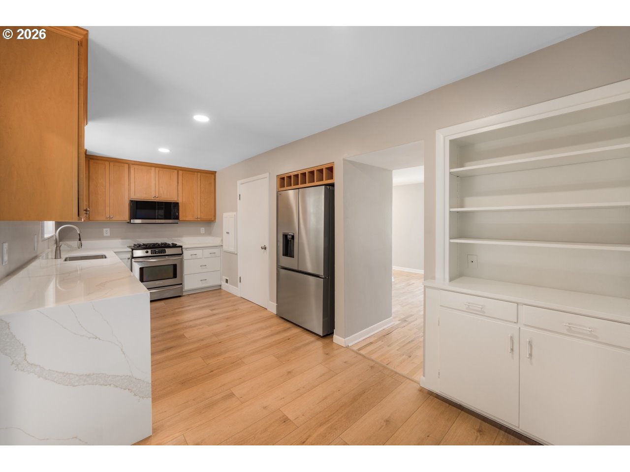 1155 Madison St Property Photo 6