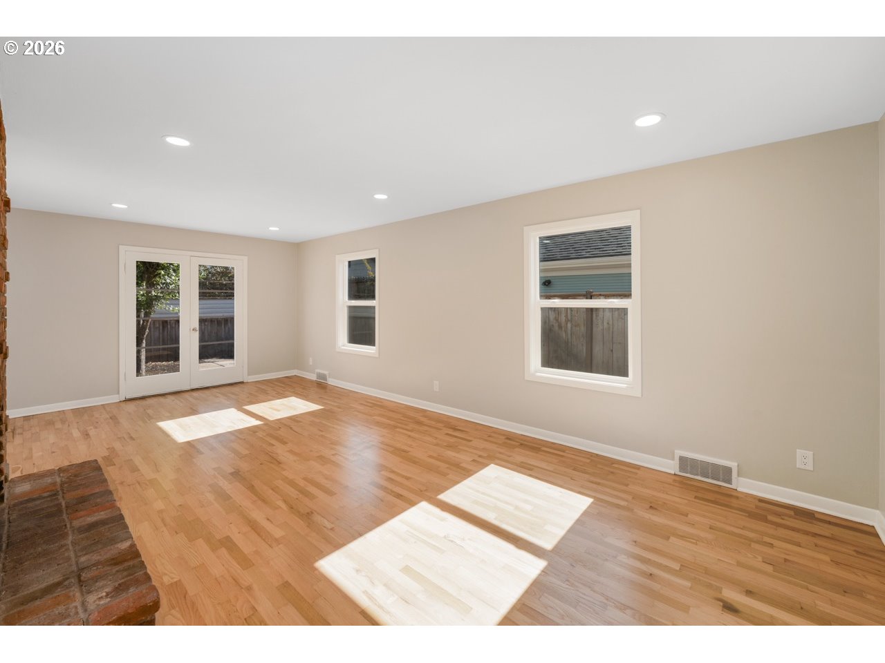 1155 Madison St Property Photo 14