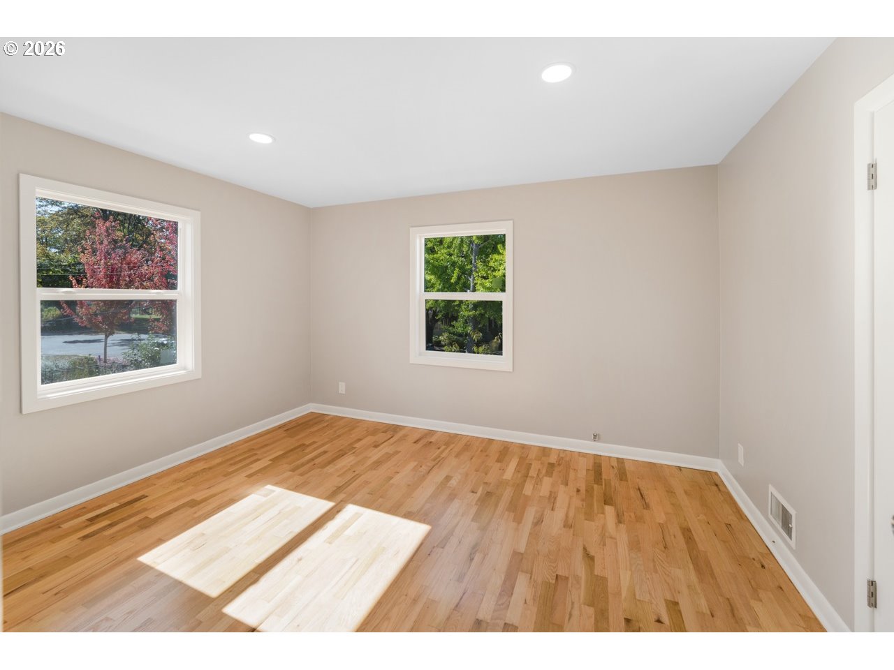 1155 Madison St Property Photo 23