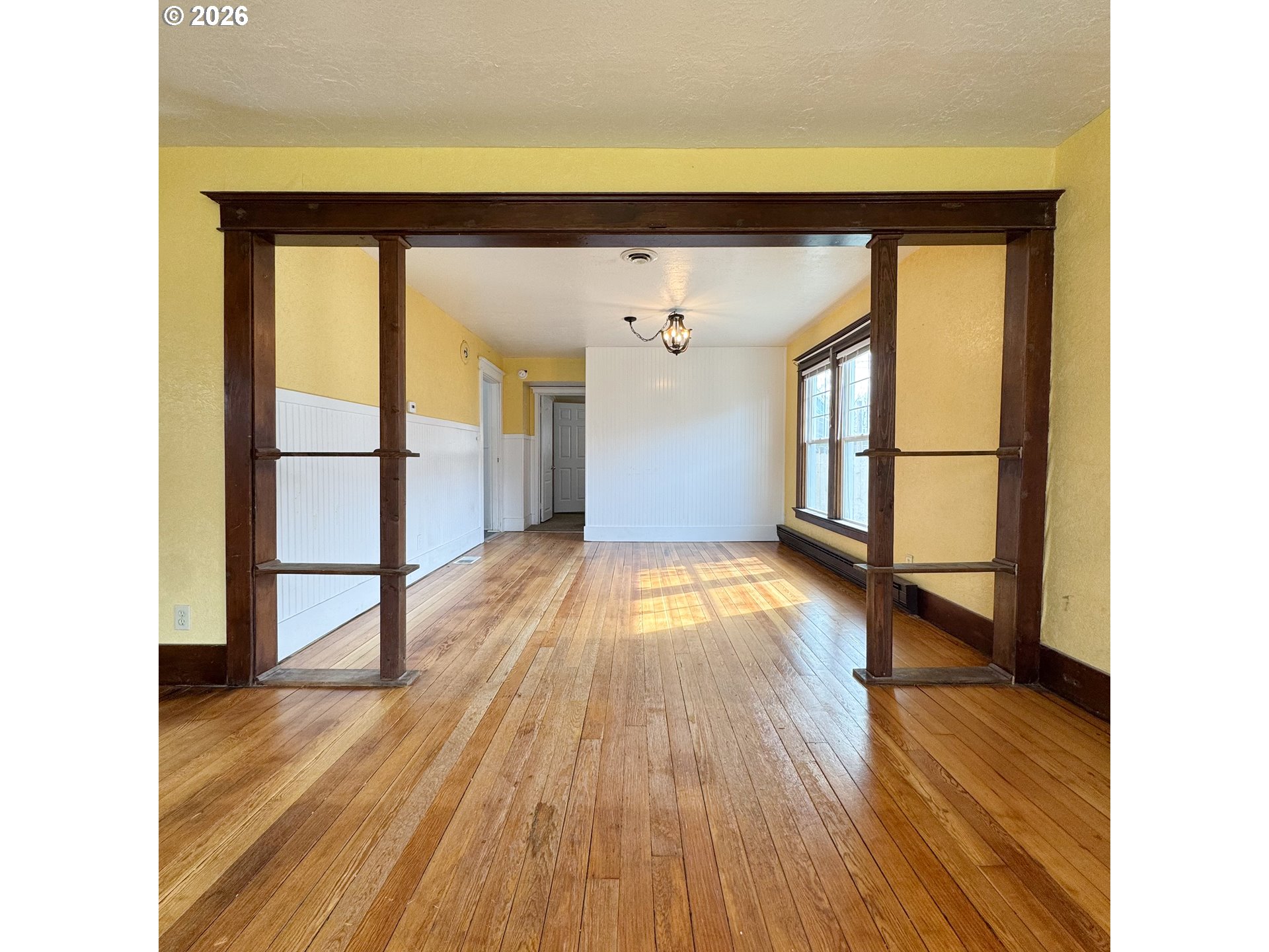 2414 3rd St Property Photo 3