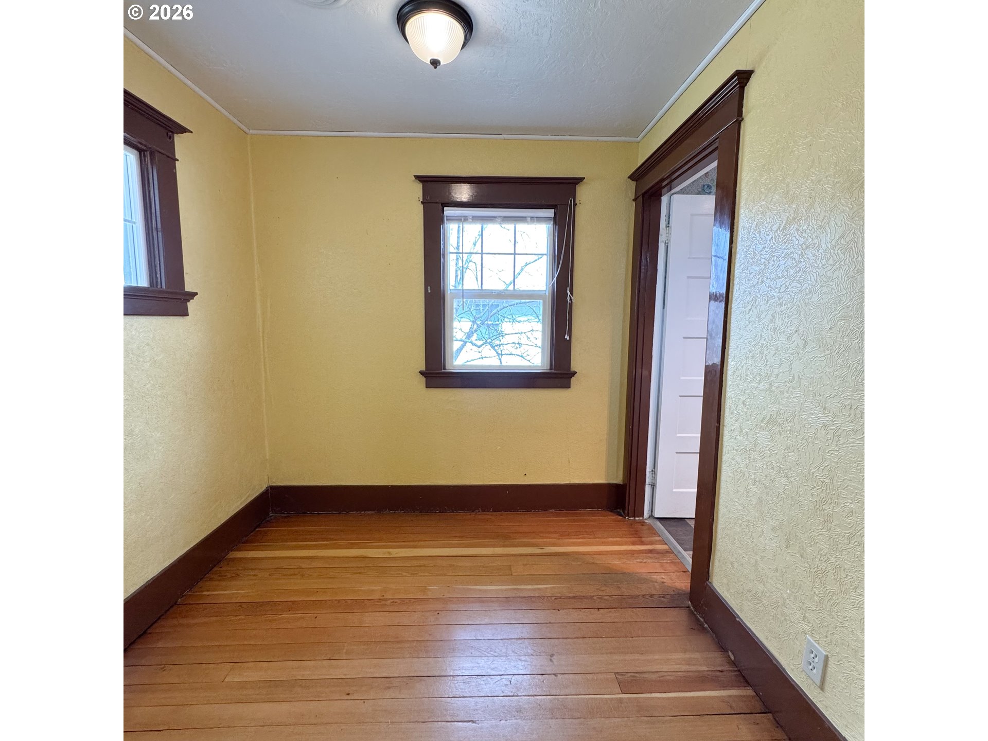 2414 3rd St Property Photo 9