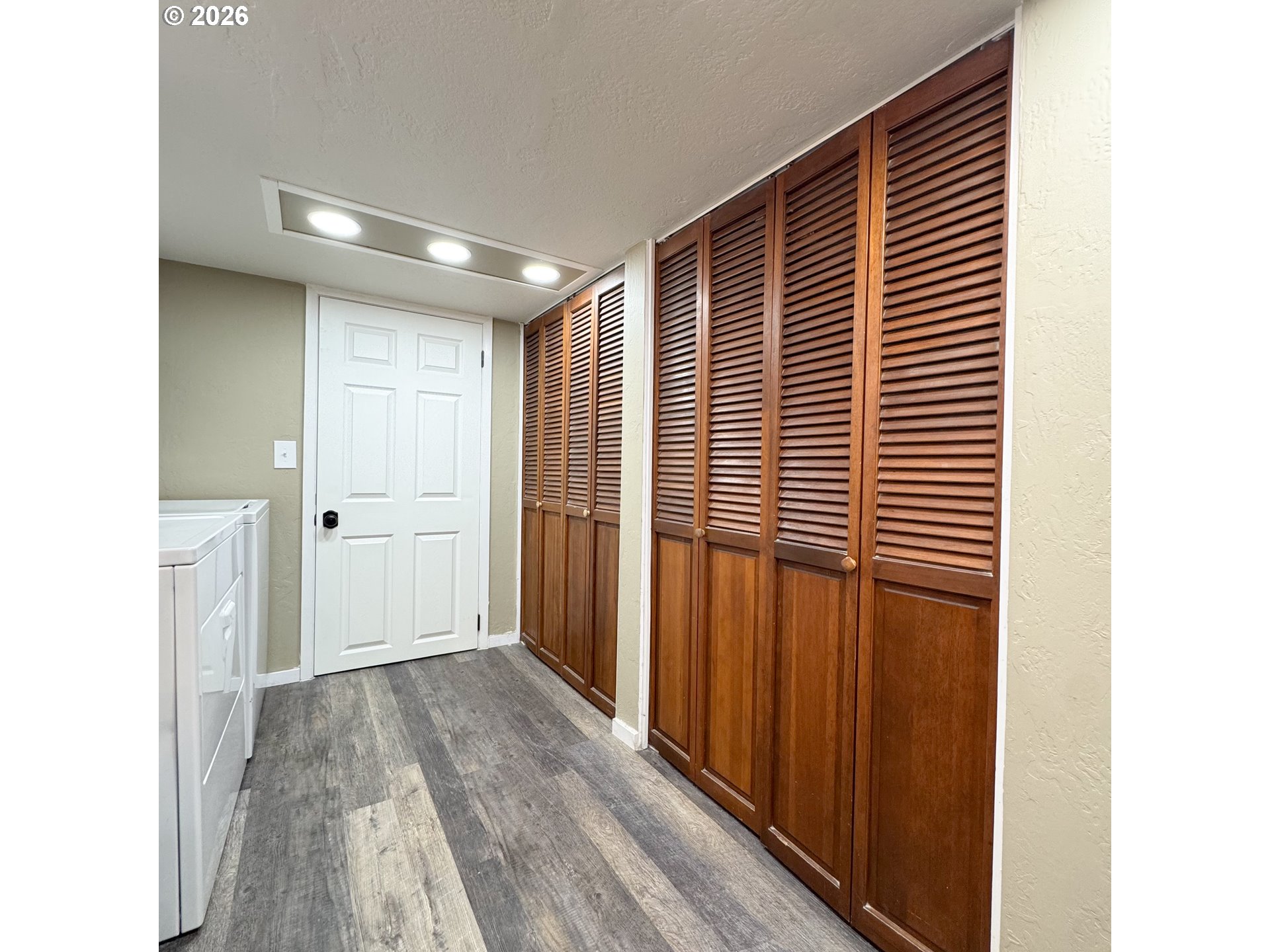 2414 3rd St Property Photo 17