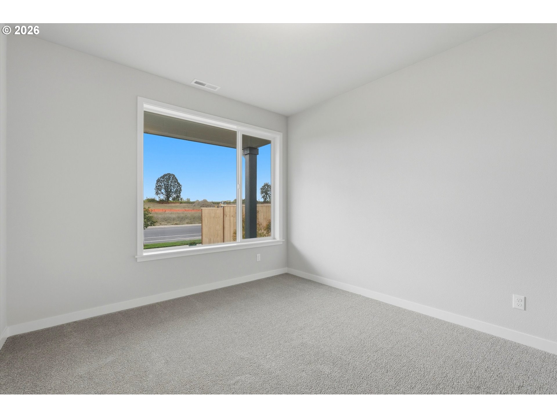 528 E Wilson St Property Photo 5