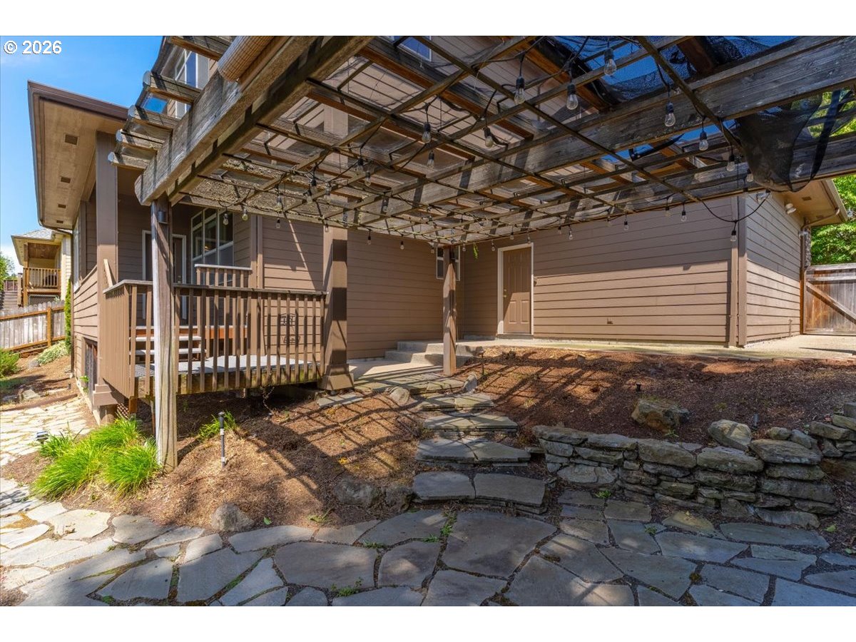 1674 Olympia Ct Property Photo 6