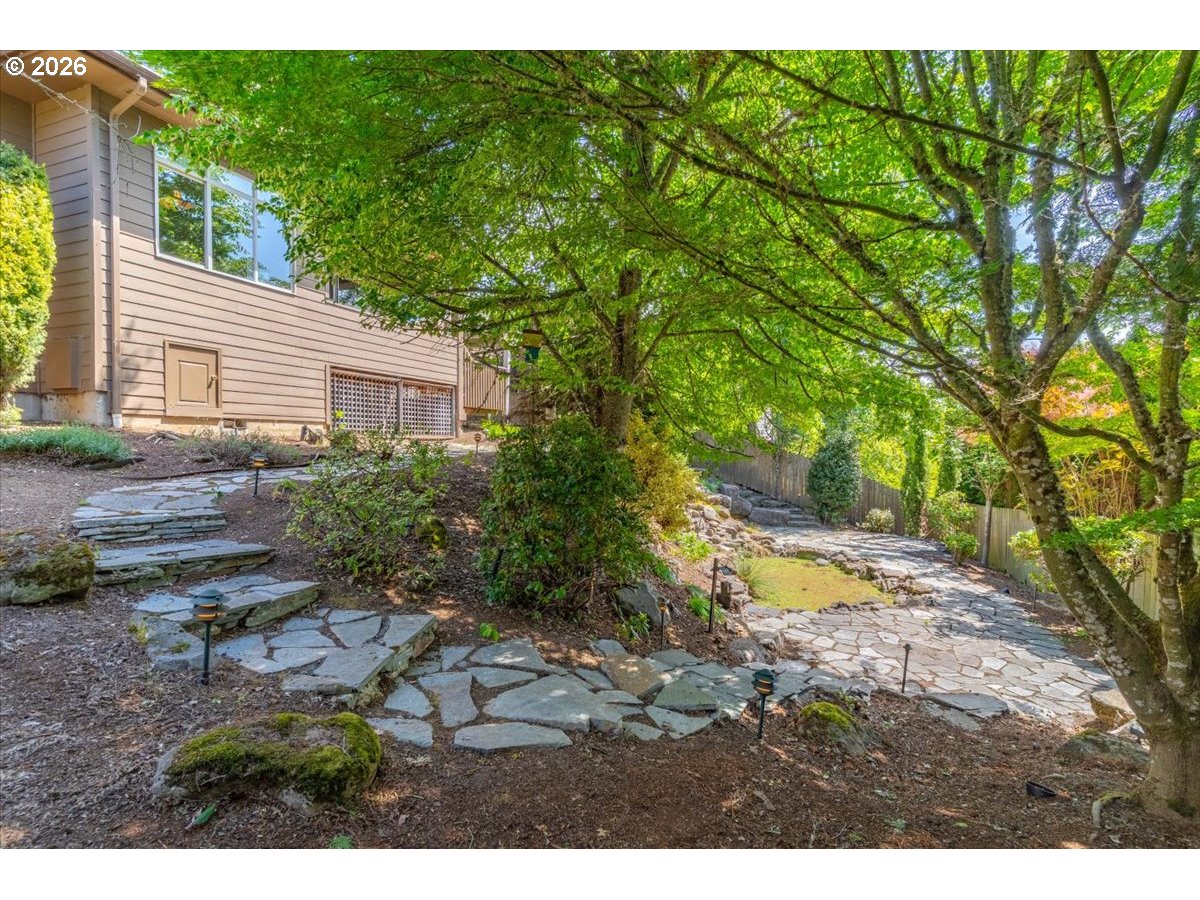 1674 Olympia Ct Property Photo 10