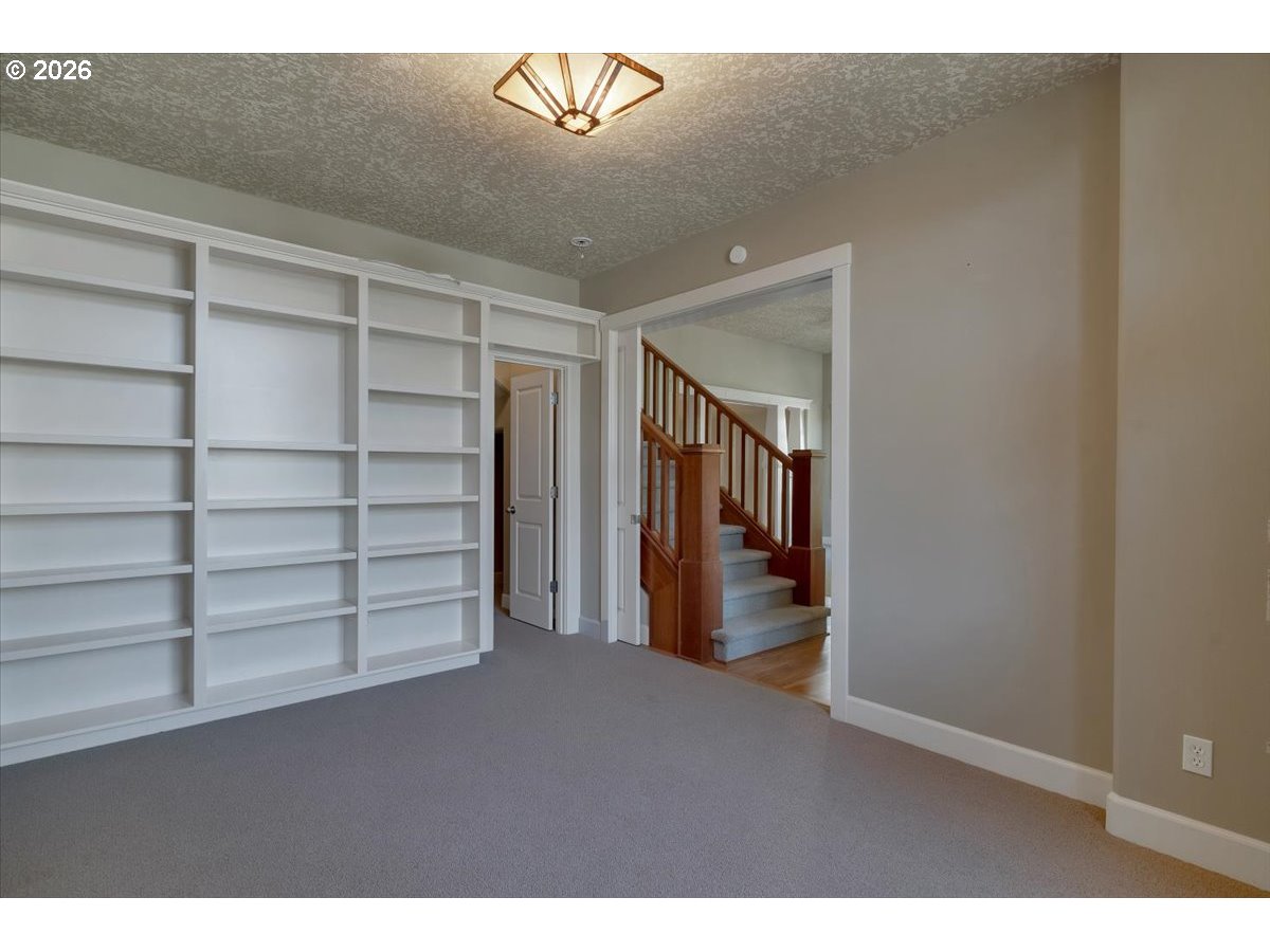 1674 Olympia Ct Property Photo 14