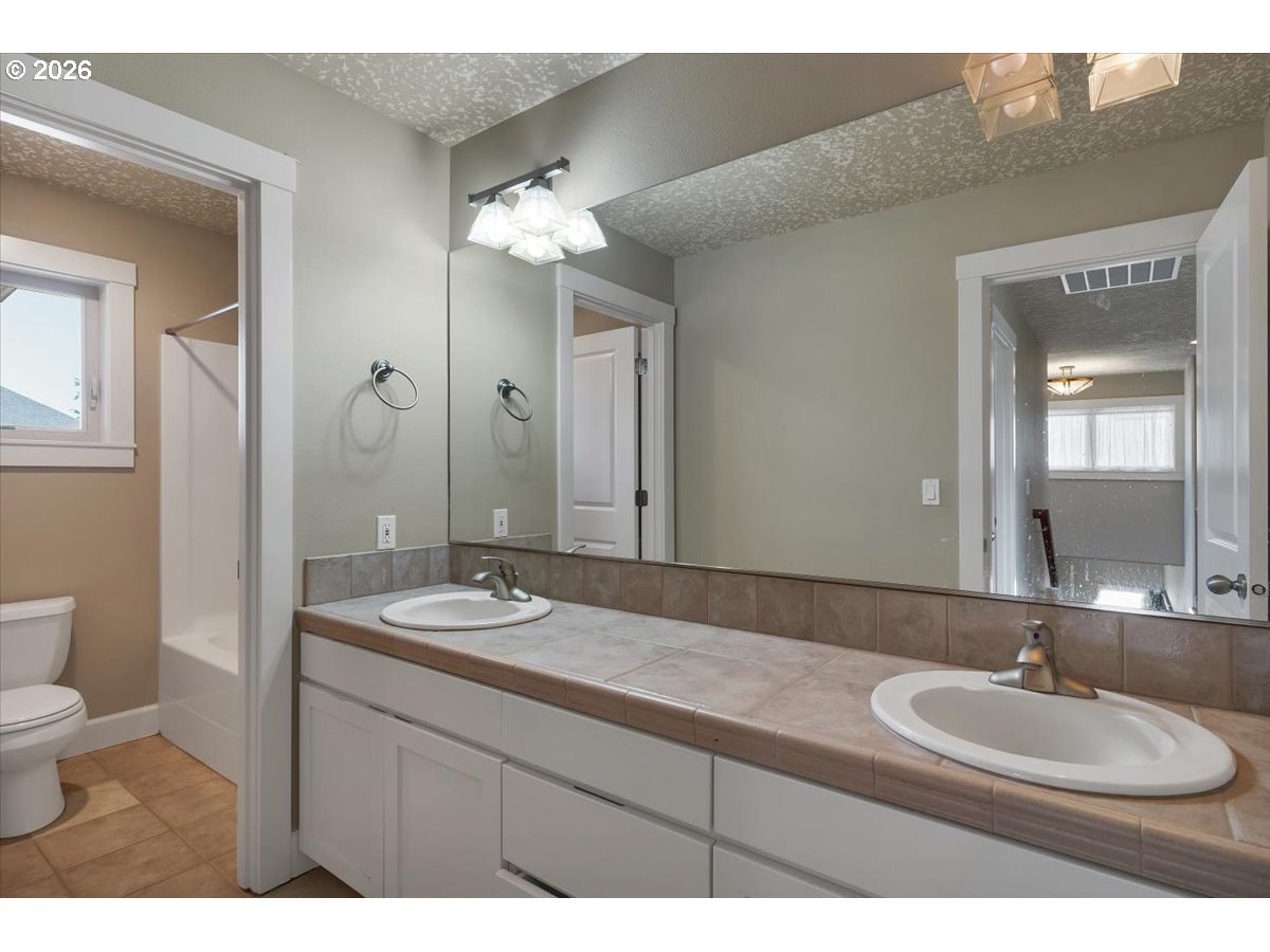 1674 Olympia Ct Property Photo 46