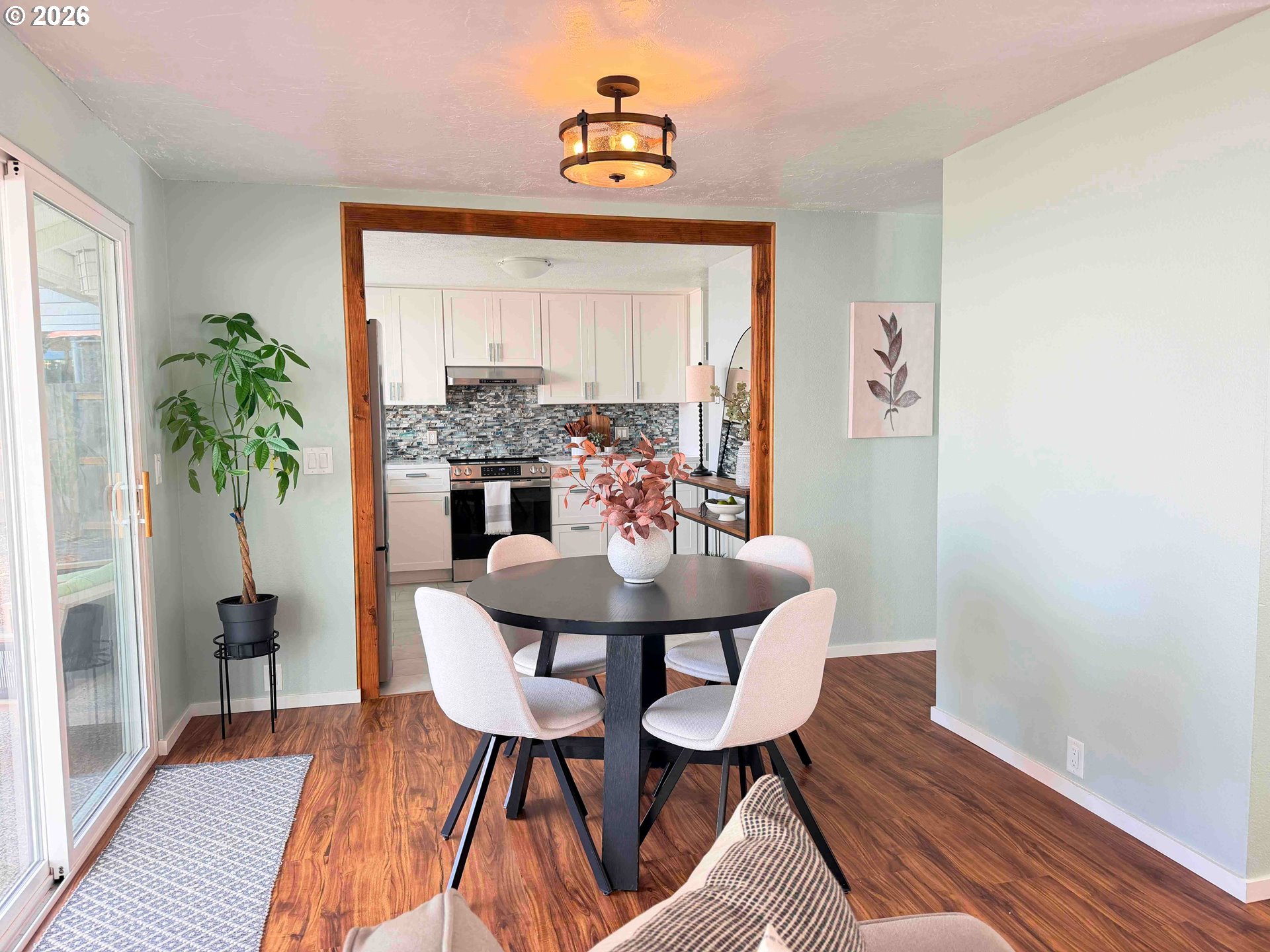 3465 Strathmore Pl Property Photo 6