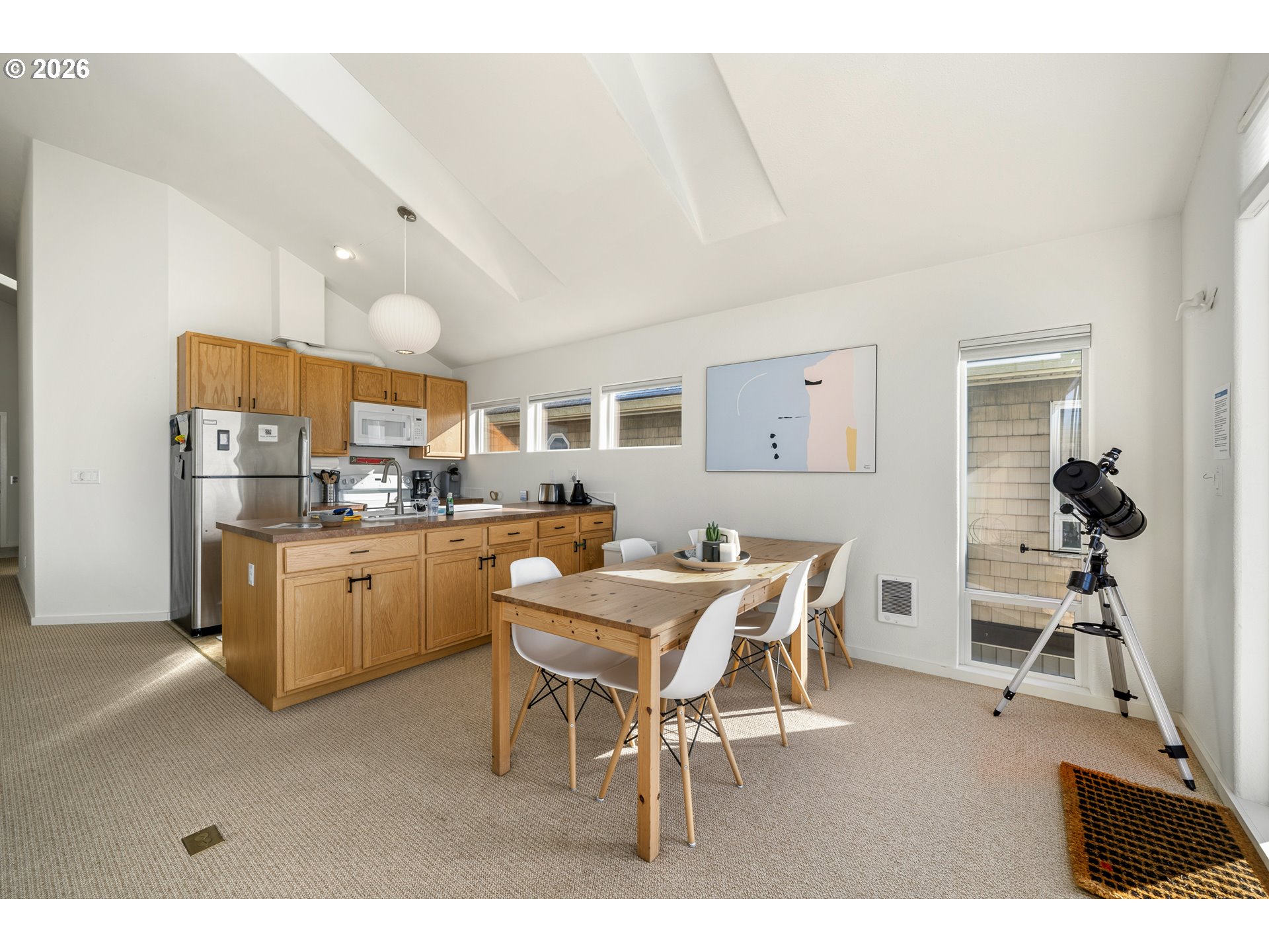 1227 N Pacific Ln Property Photo 14