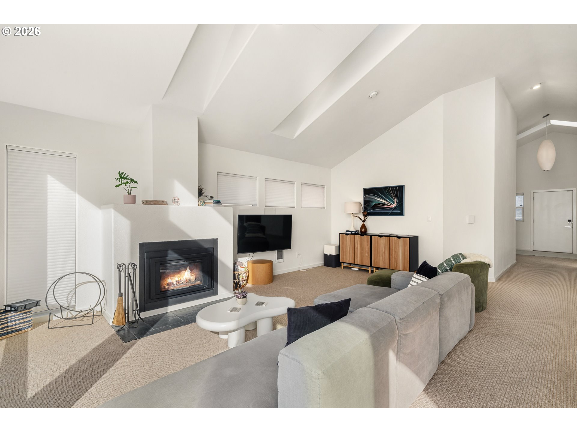 1227 N Pacific Ln Property Photo 16