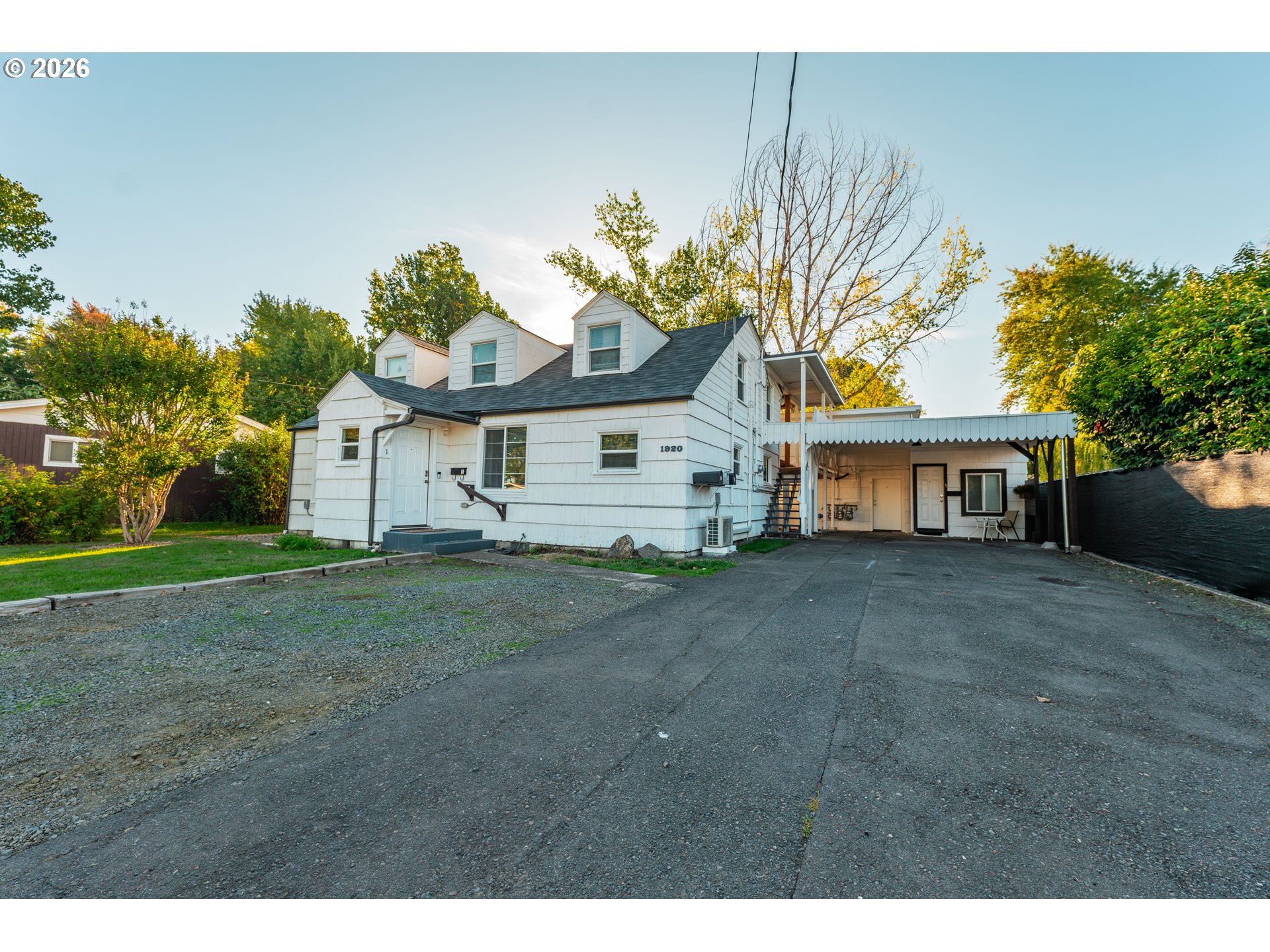 1920 Chambers St Property Photo 2