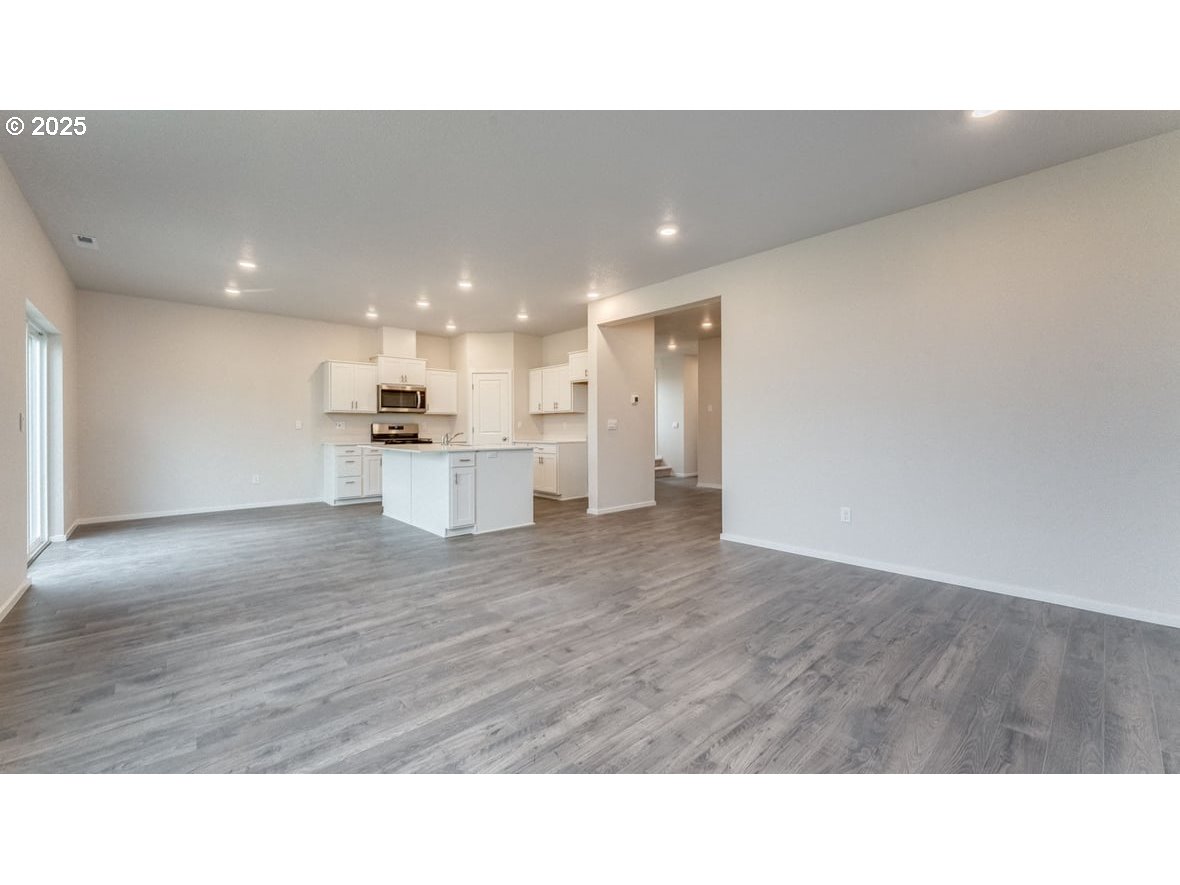 4934 Elvis Ave Ne Property Photo 7