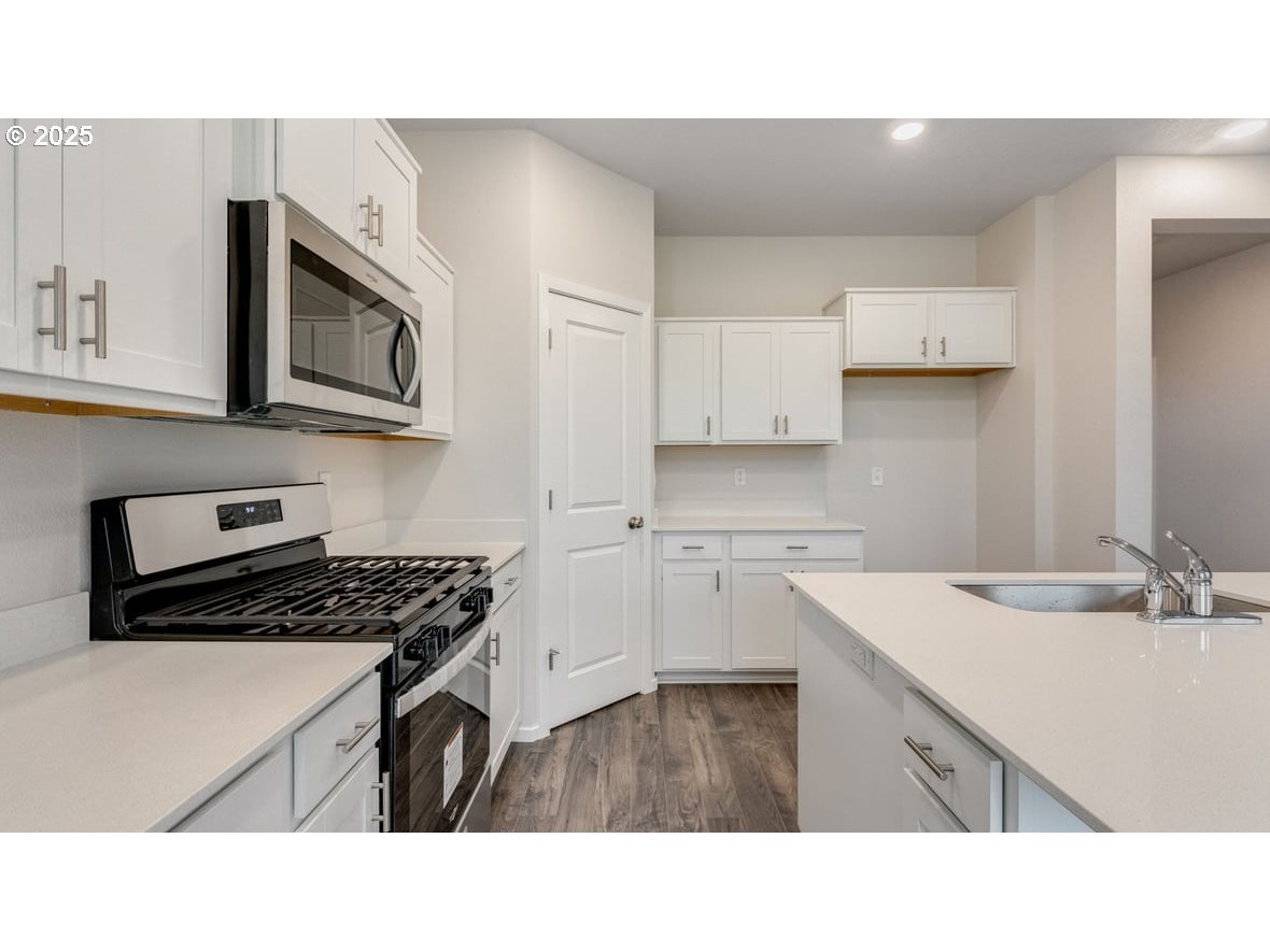4934 Elvis Ave Ne Property Photo 11