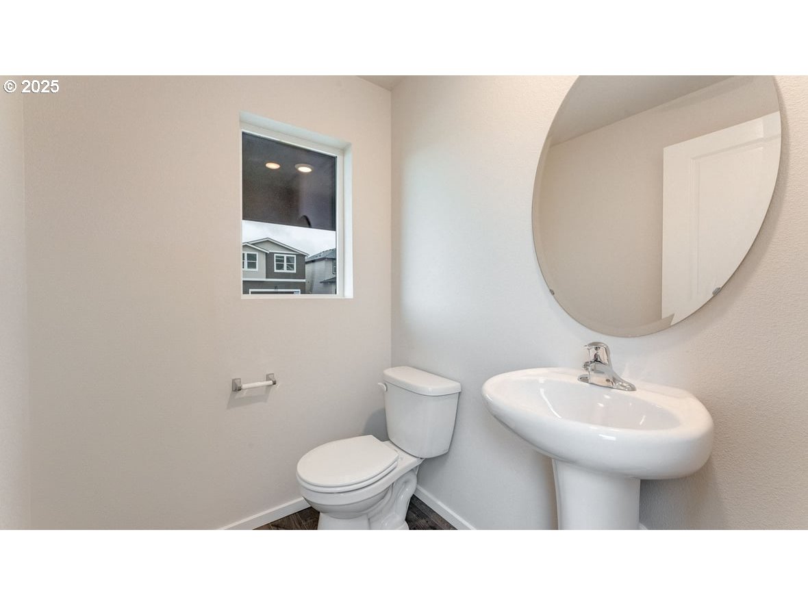 4934 Elvis Ave Ne Property Photo 16