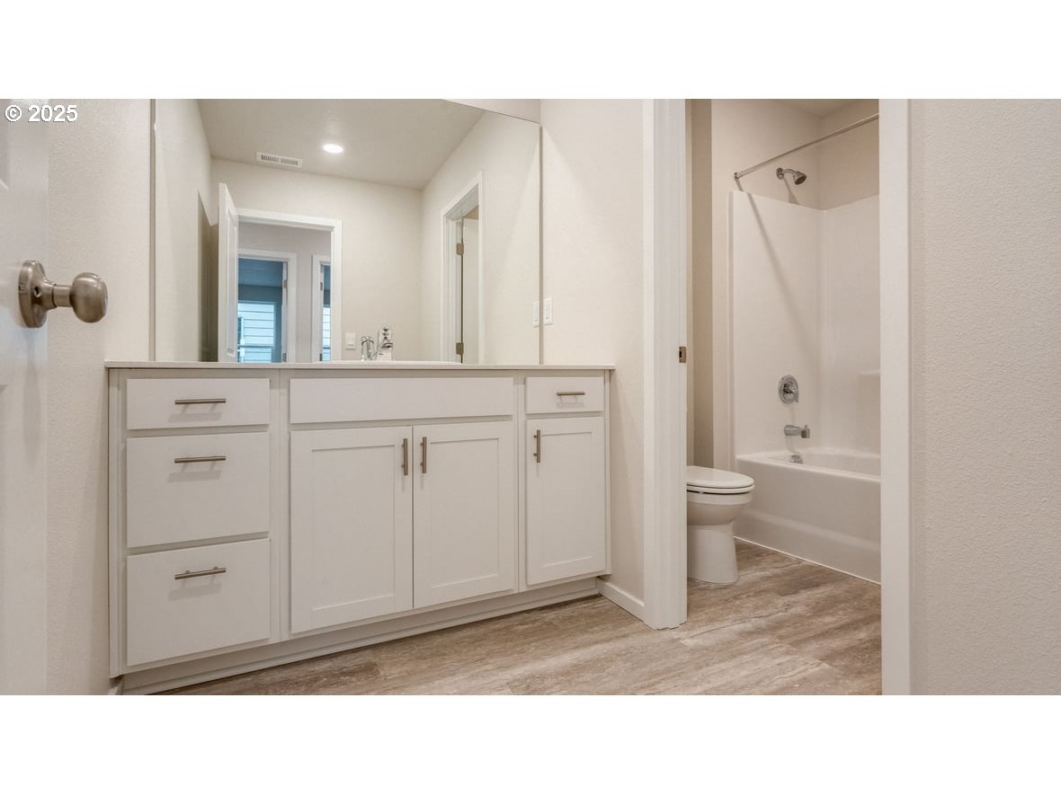 4934 Elvis Ave Ne Property Photo 32