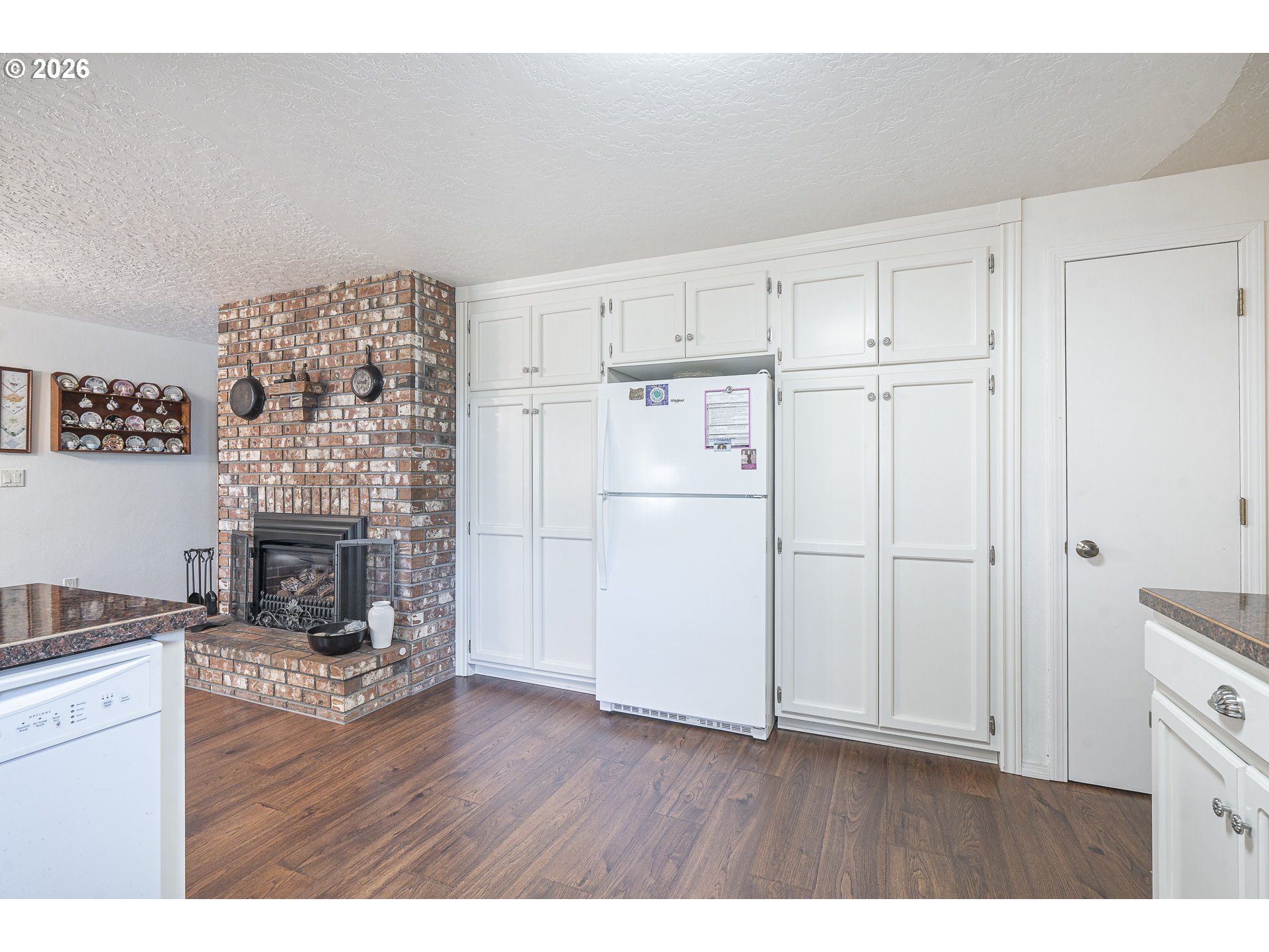 184 Ne Gerlinger Ln Property Photo 11