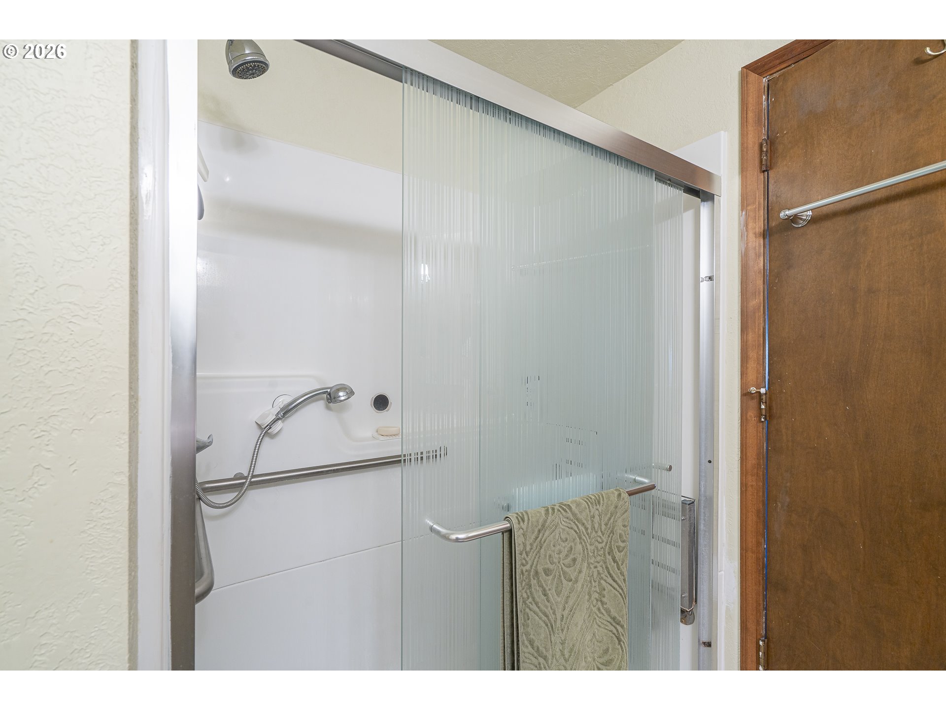 184 Ne Gerlinger Ln Property Photo 30