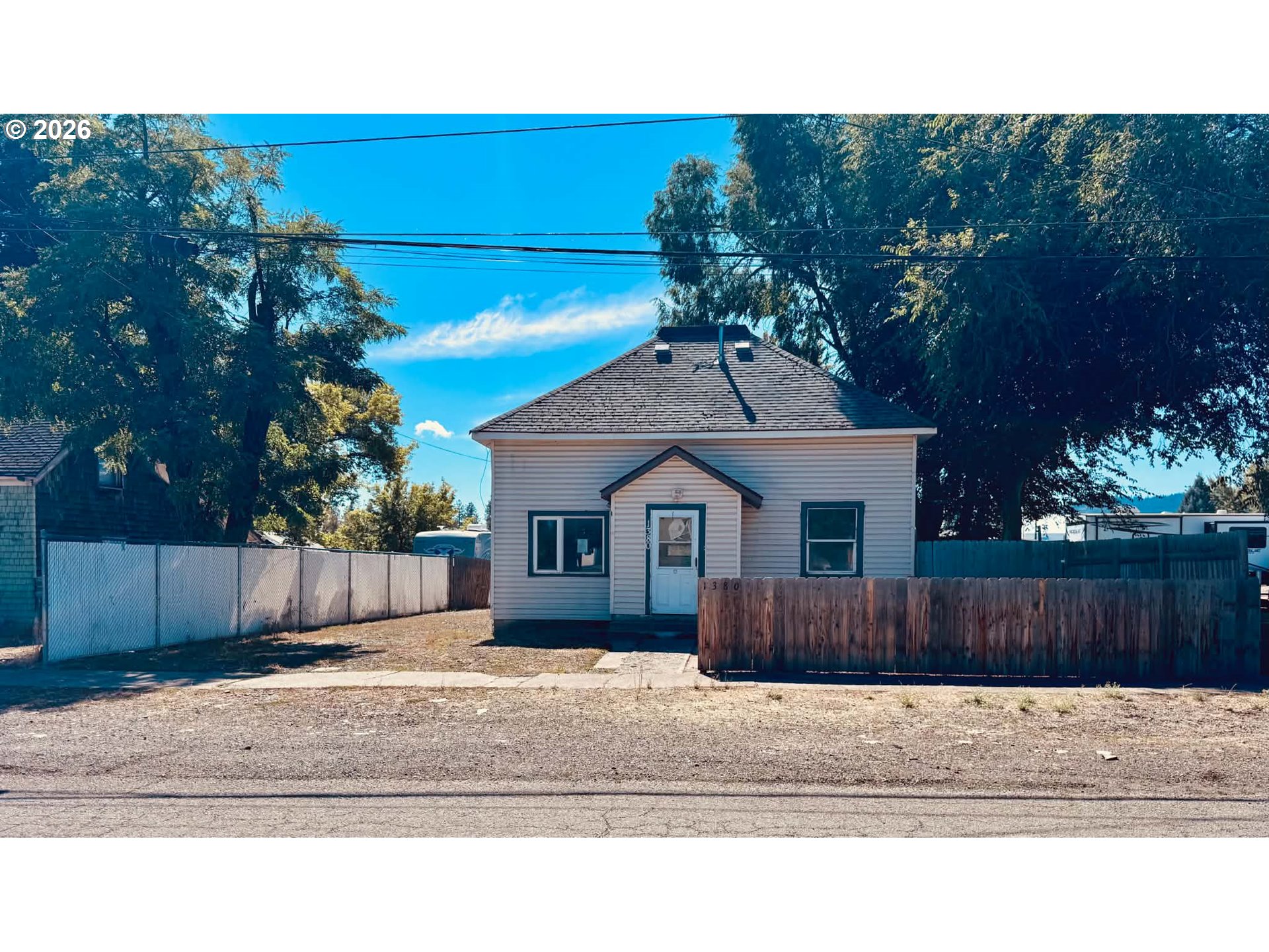 1380 Alder St Property Photo 1