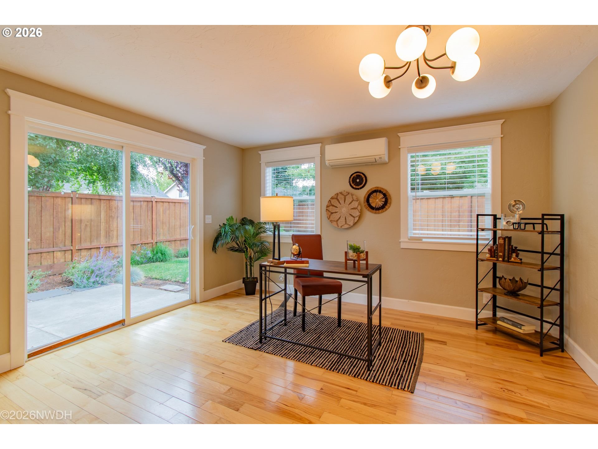 3325 Honeywood St Property Photo 14