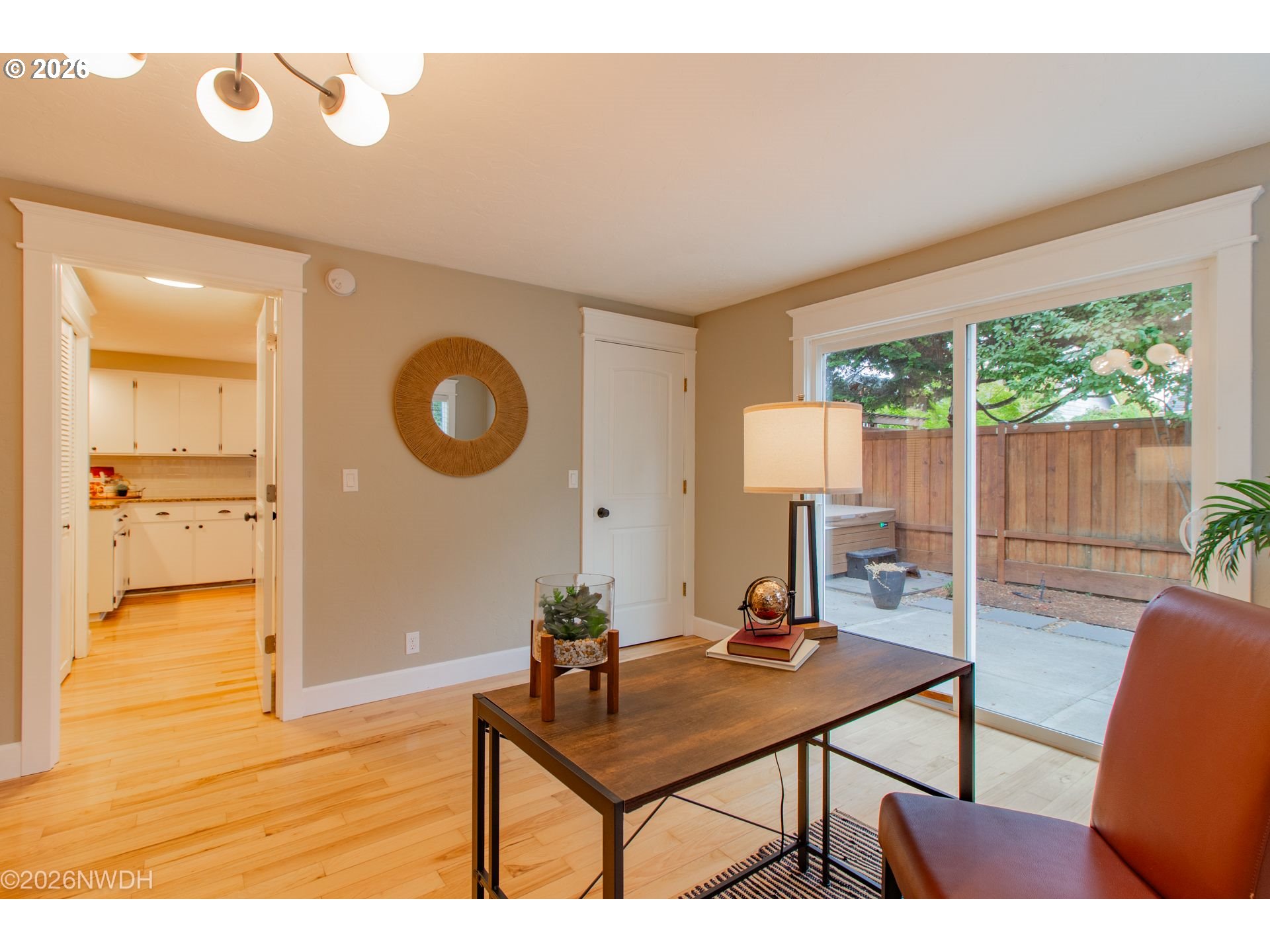 3325 Honeywood St Property Photo 15