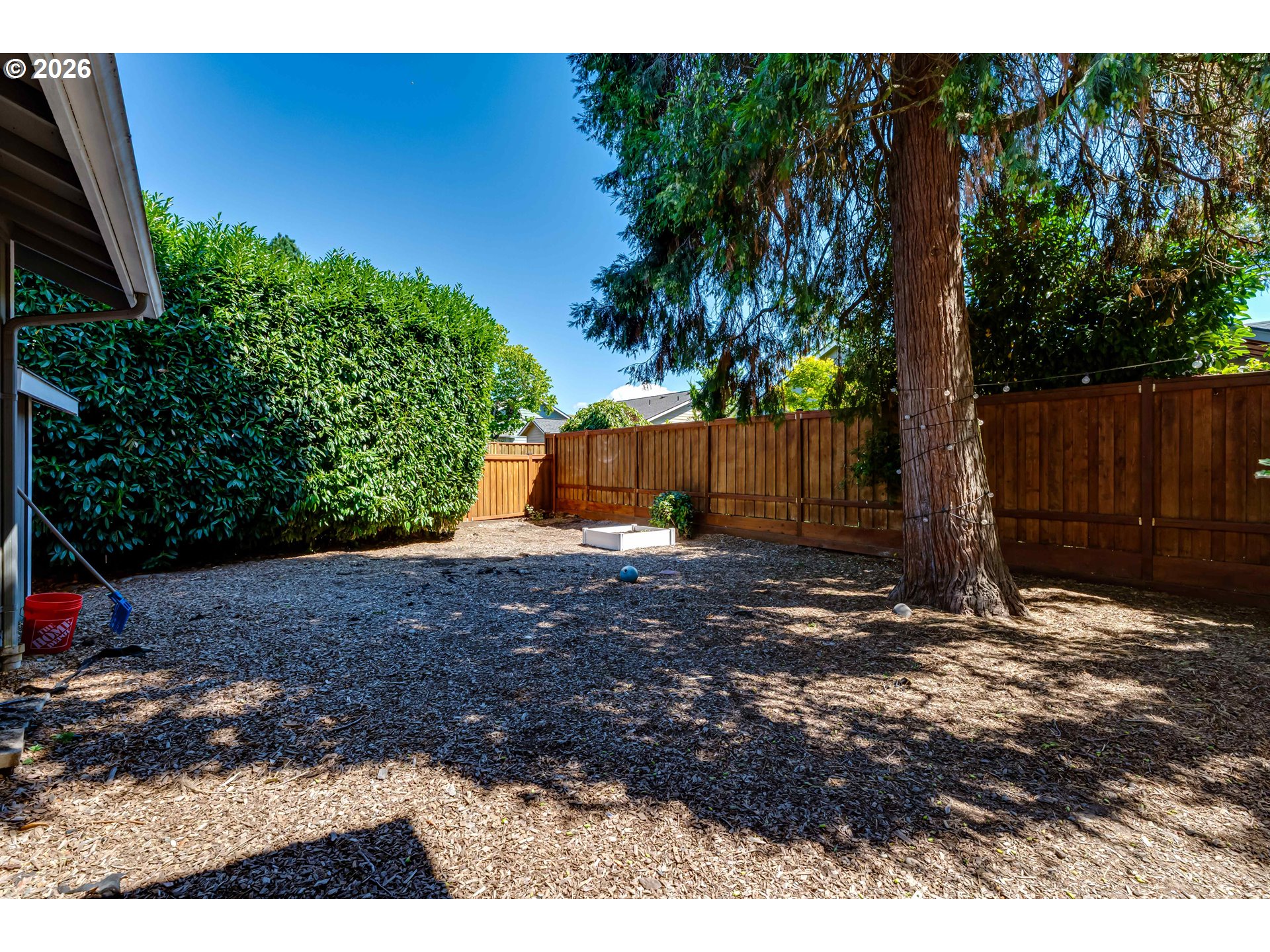 3325 Honeywood St Property Photo 34
