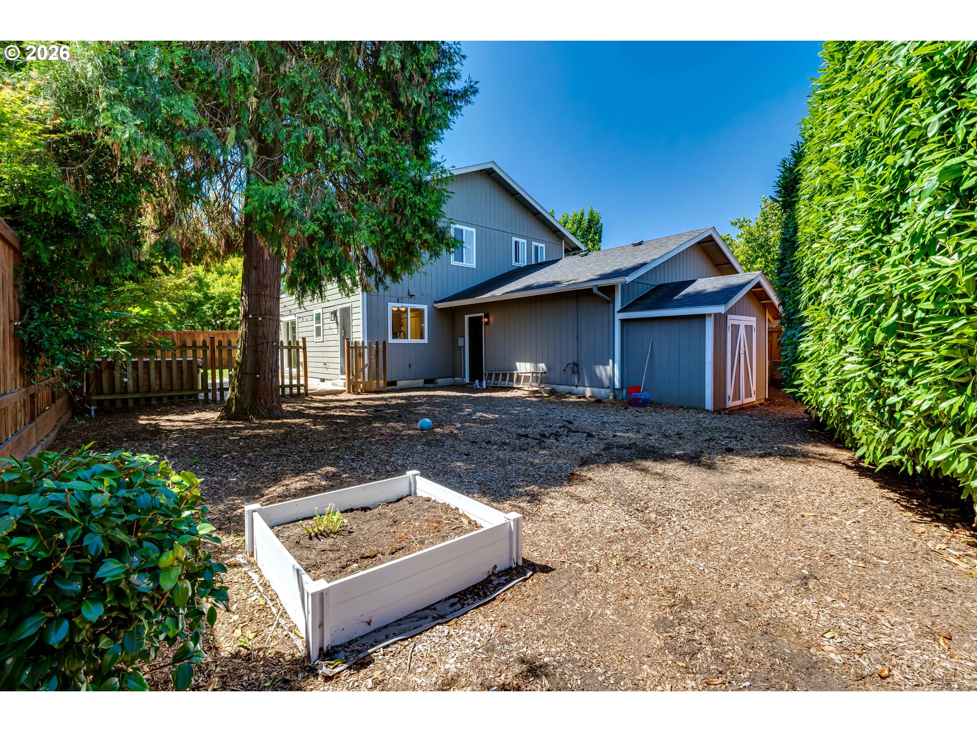 3325 Honeywood St Property Photo 37