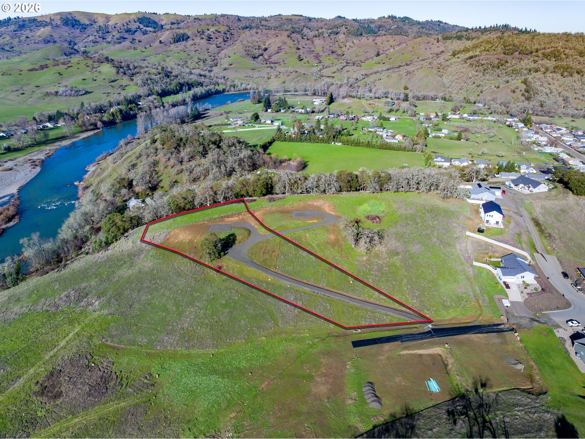 02 Palmdale Ave Property Photo 1