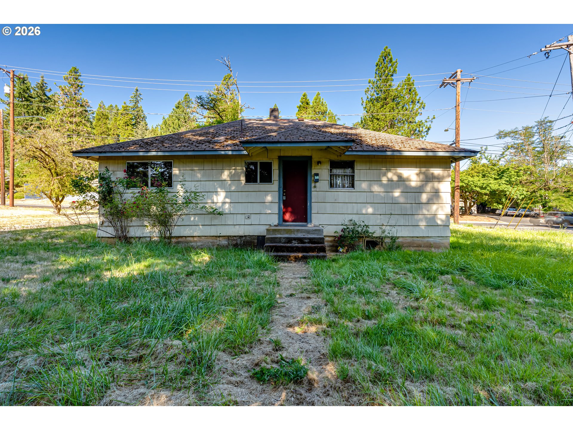 3031 Willamette St Property Photo 12