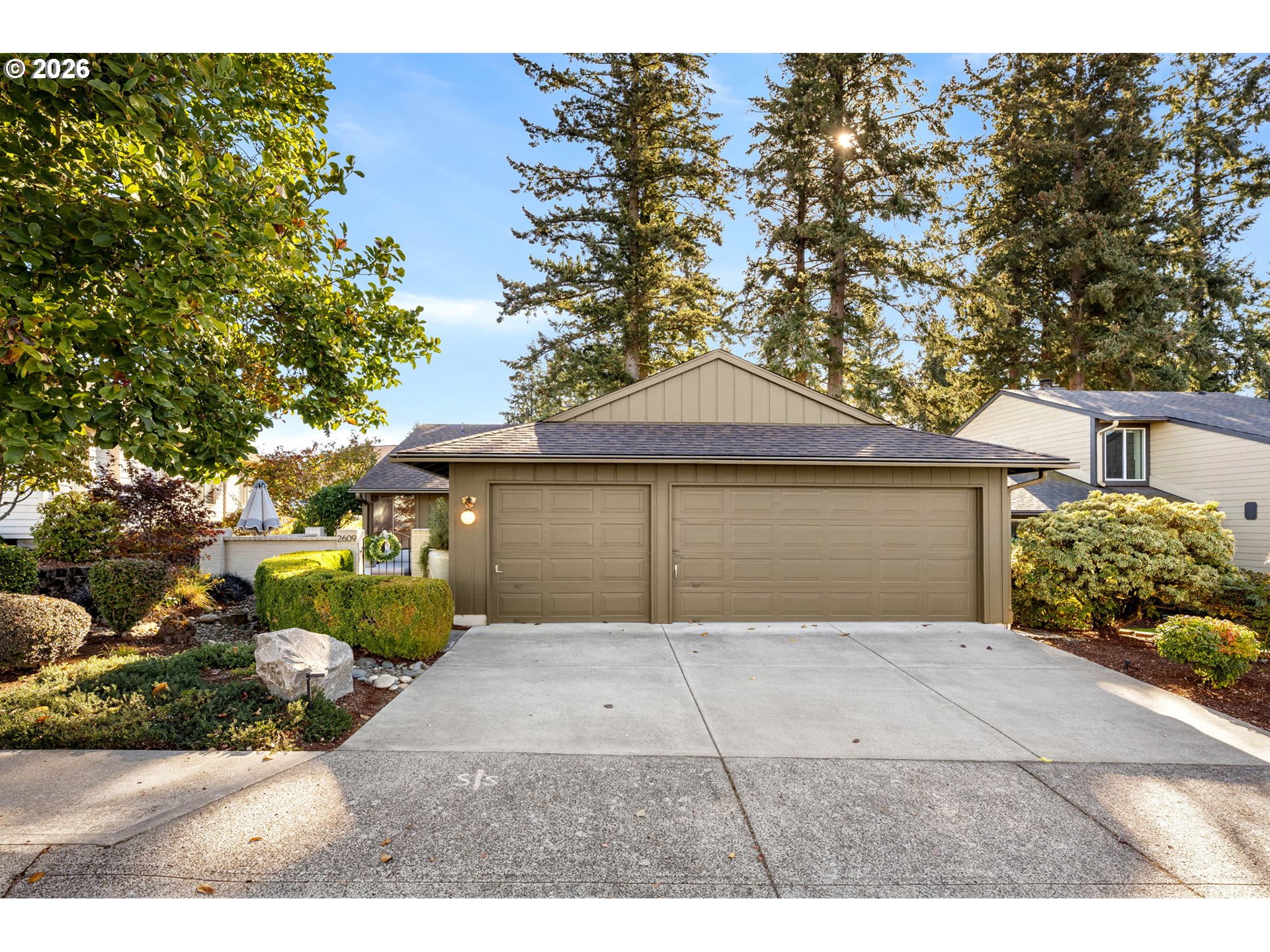 2609 Se Balboa Dr Property Photo 2