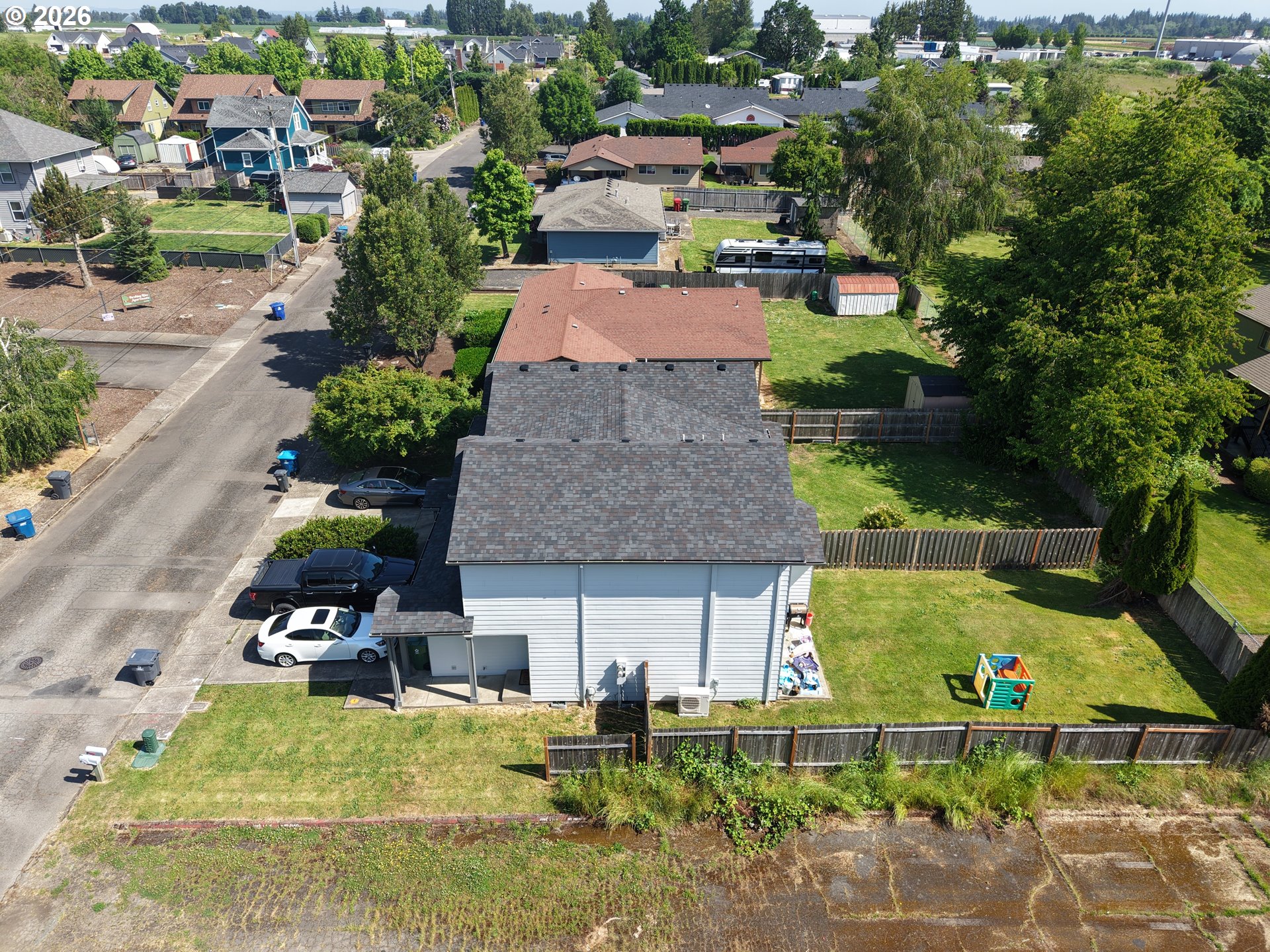 685 N Pershing St Property Photo 4