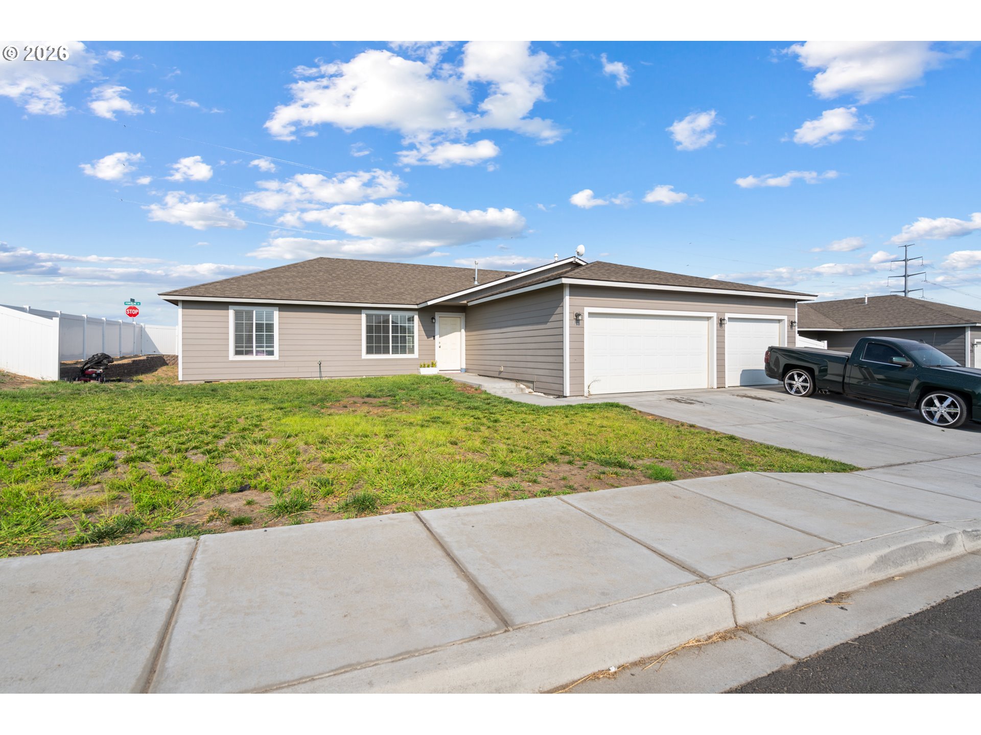 2734 Curlew St Property Photo 2