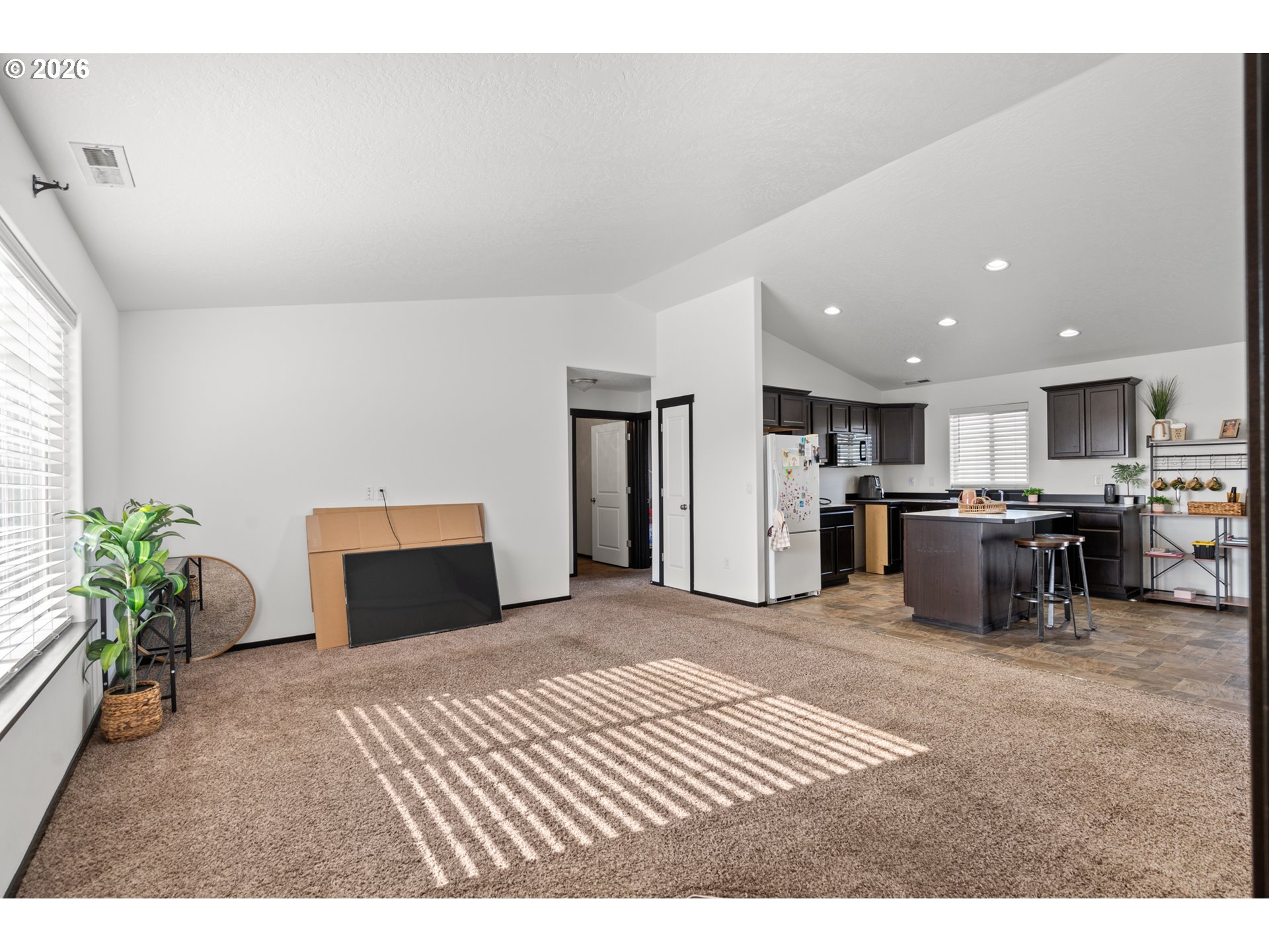 2734 Curlew St Property Photo 4