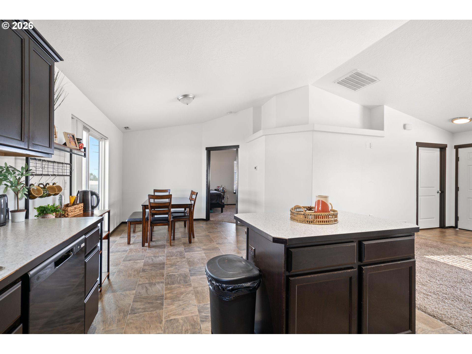 2734 Curlew St Property Photo 14