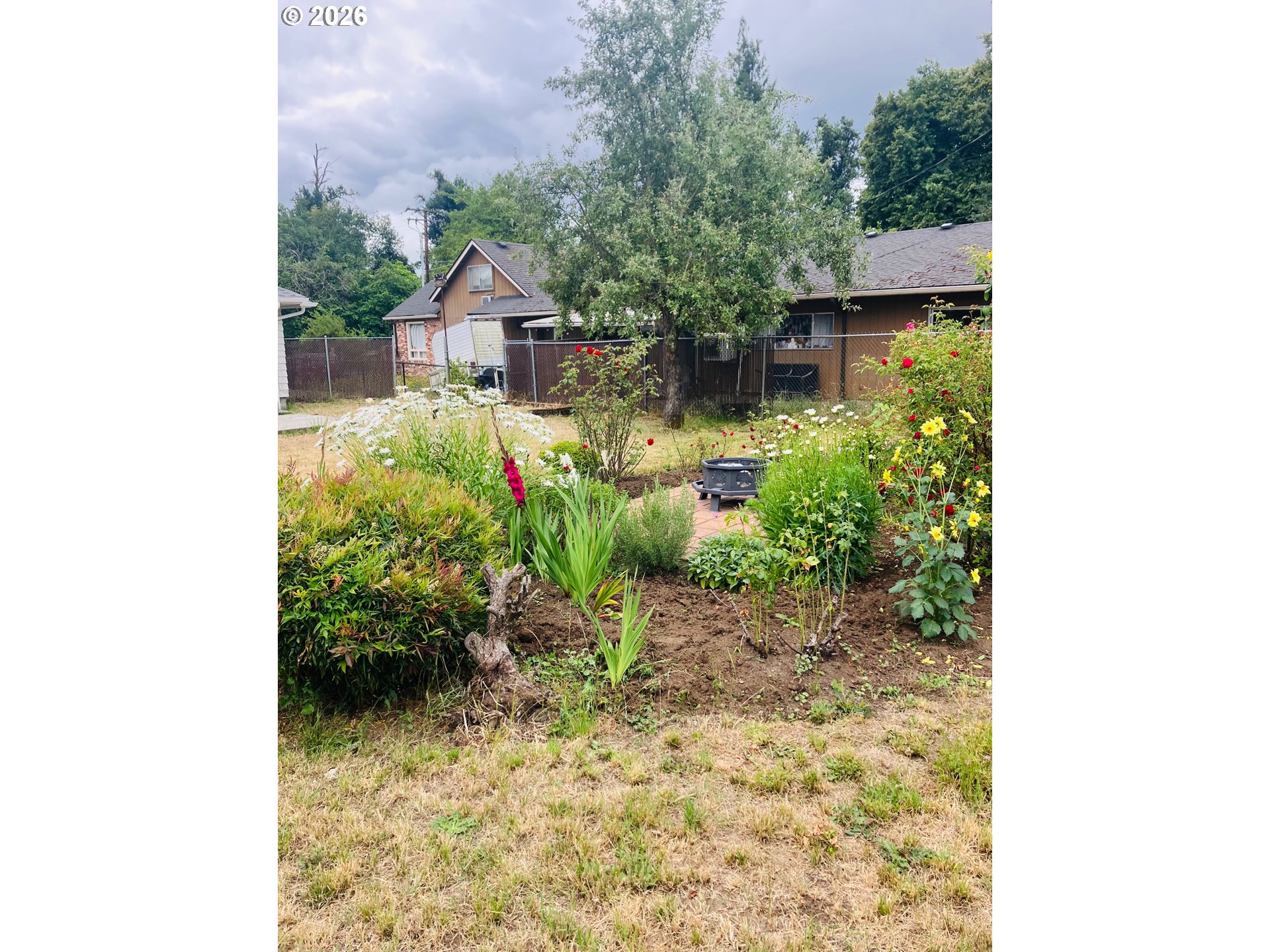 152 W C St Property Photo 11