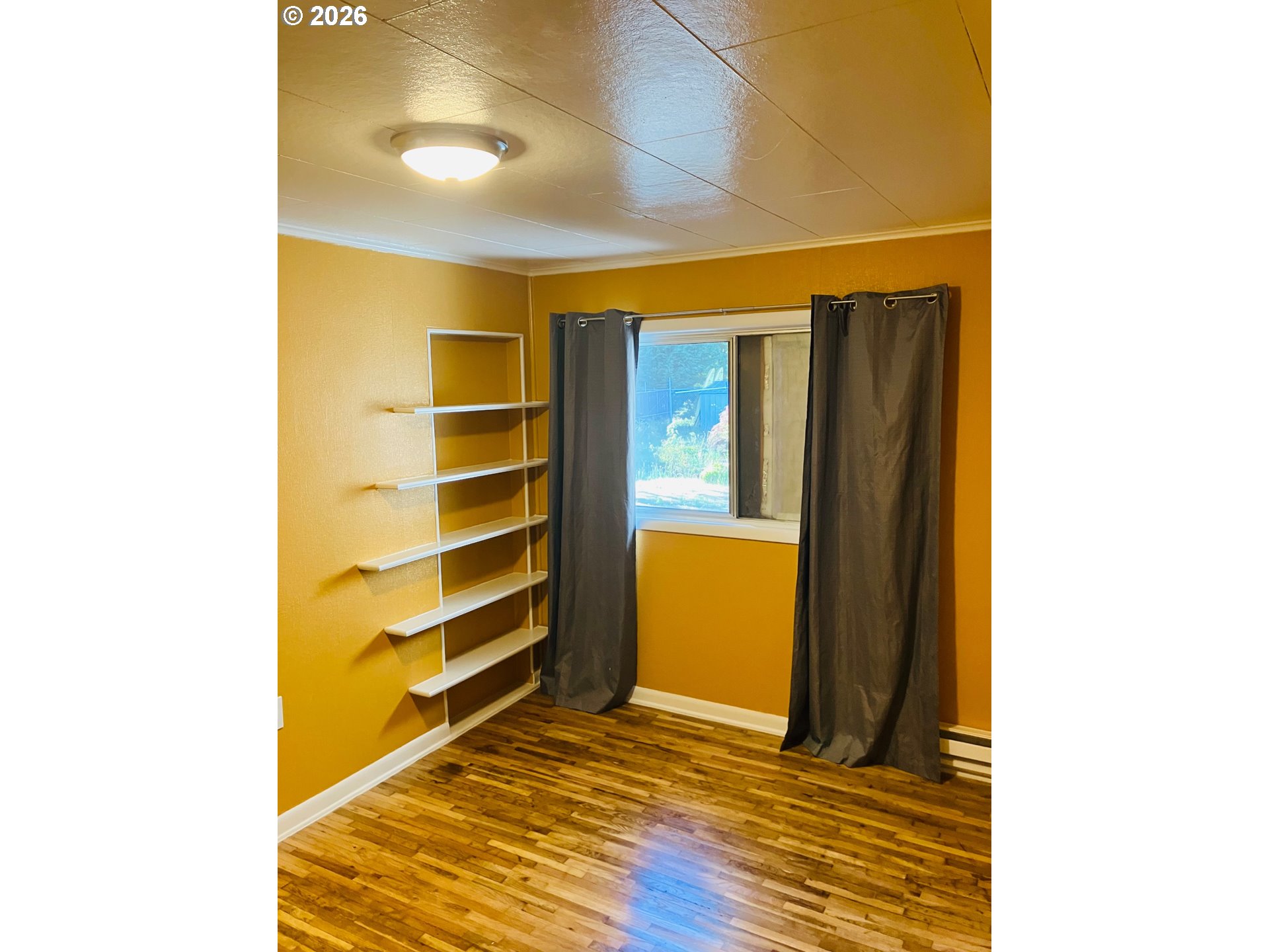152 W C St Property Photo 19