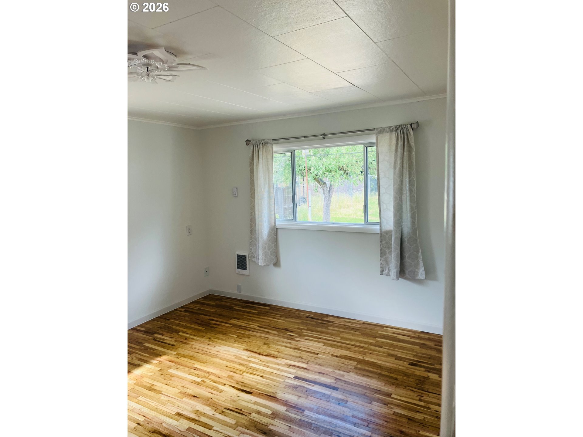 152 W C St Property Photo 32