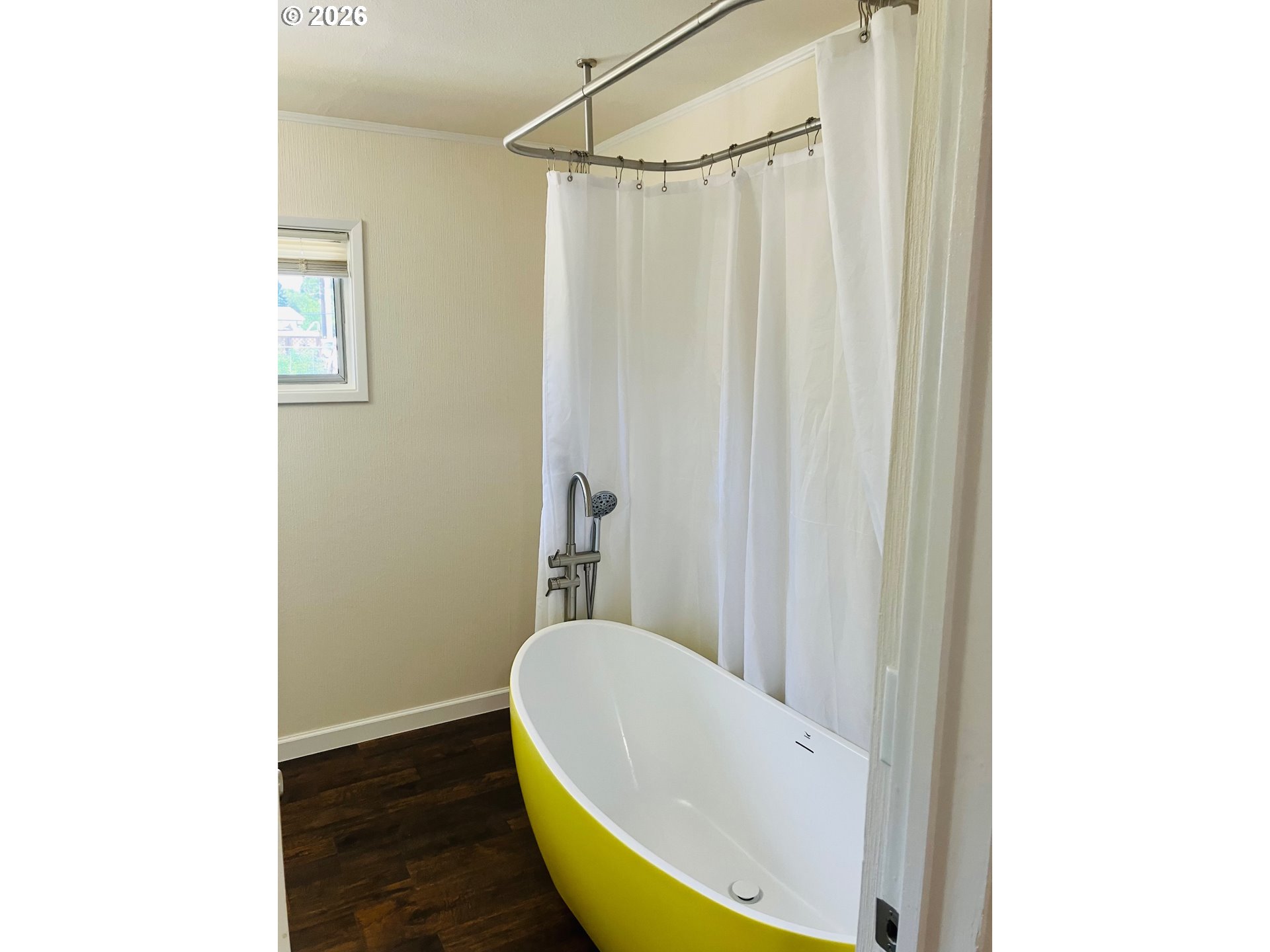 152 W C St Property Photo 34