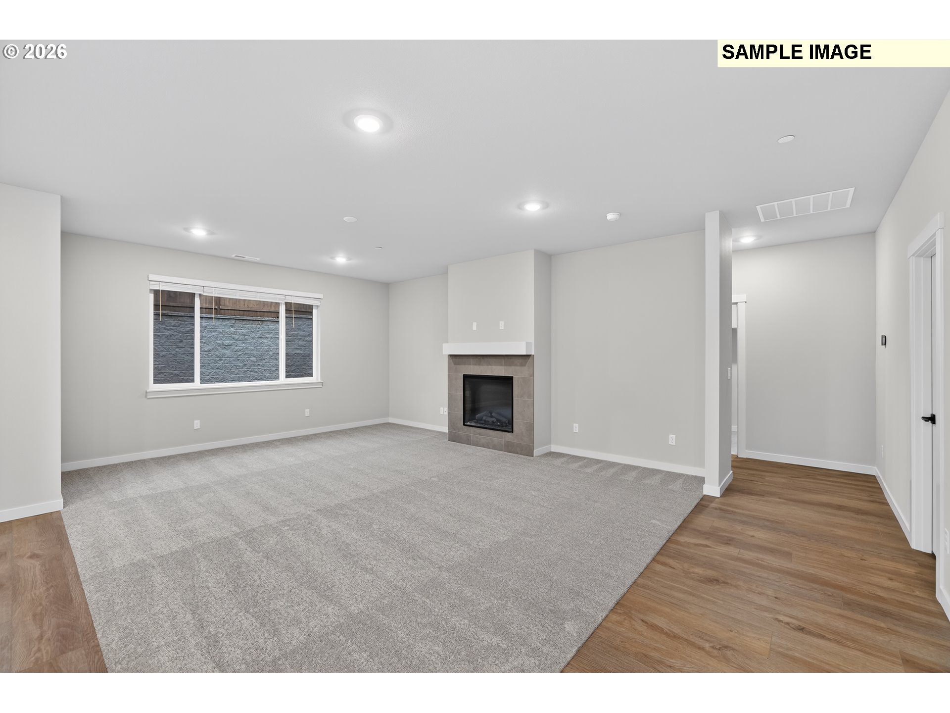 8654 N Dimmick St Property Photo 3