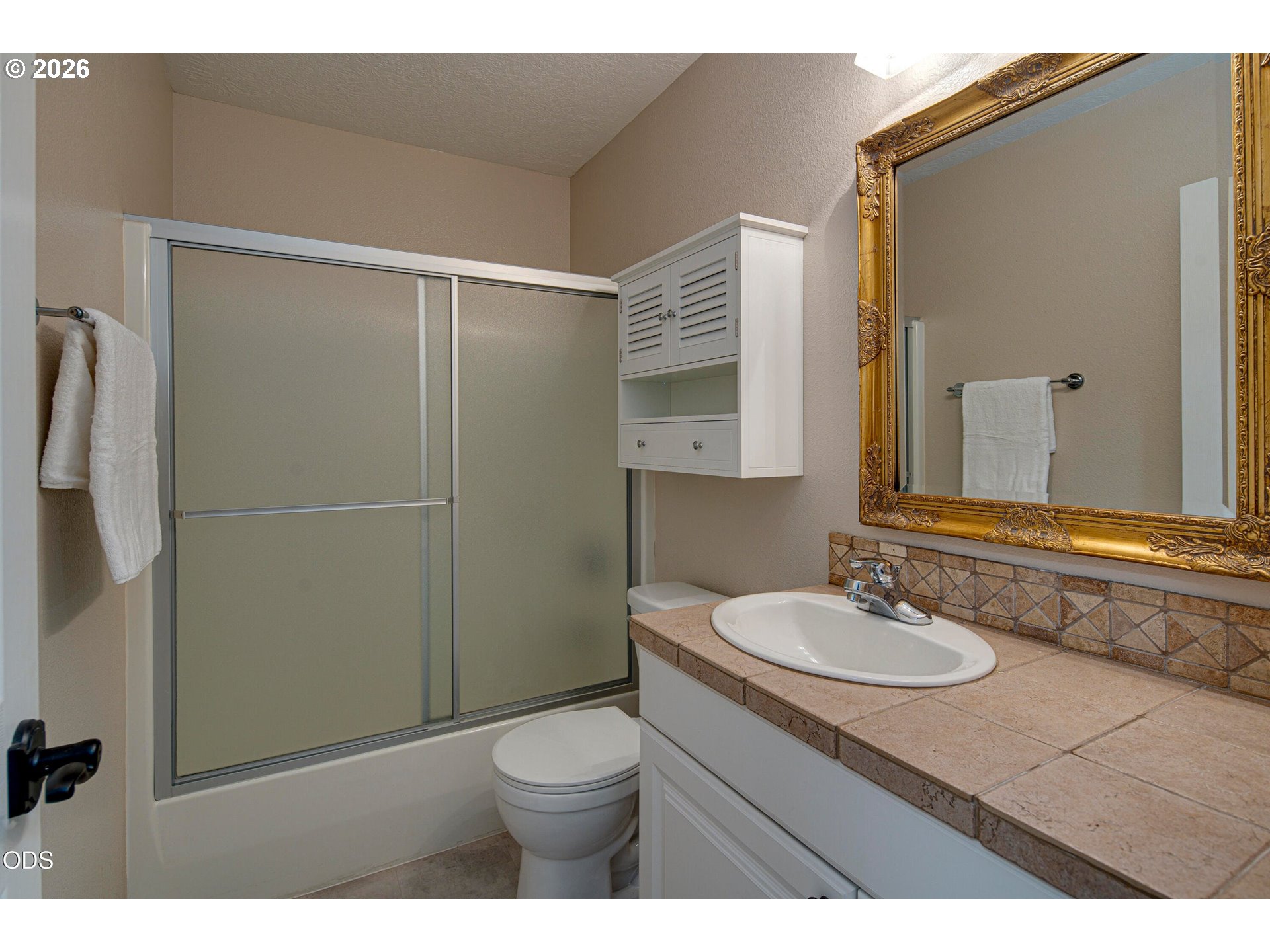 747 E Black Butte Ave Property Photo 16