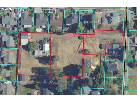 1420 Nw Grove St Property Photo 2