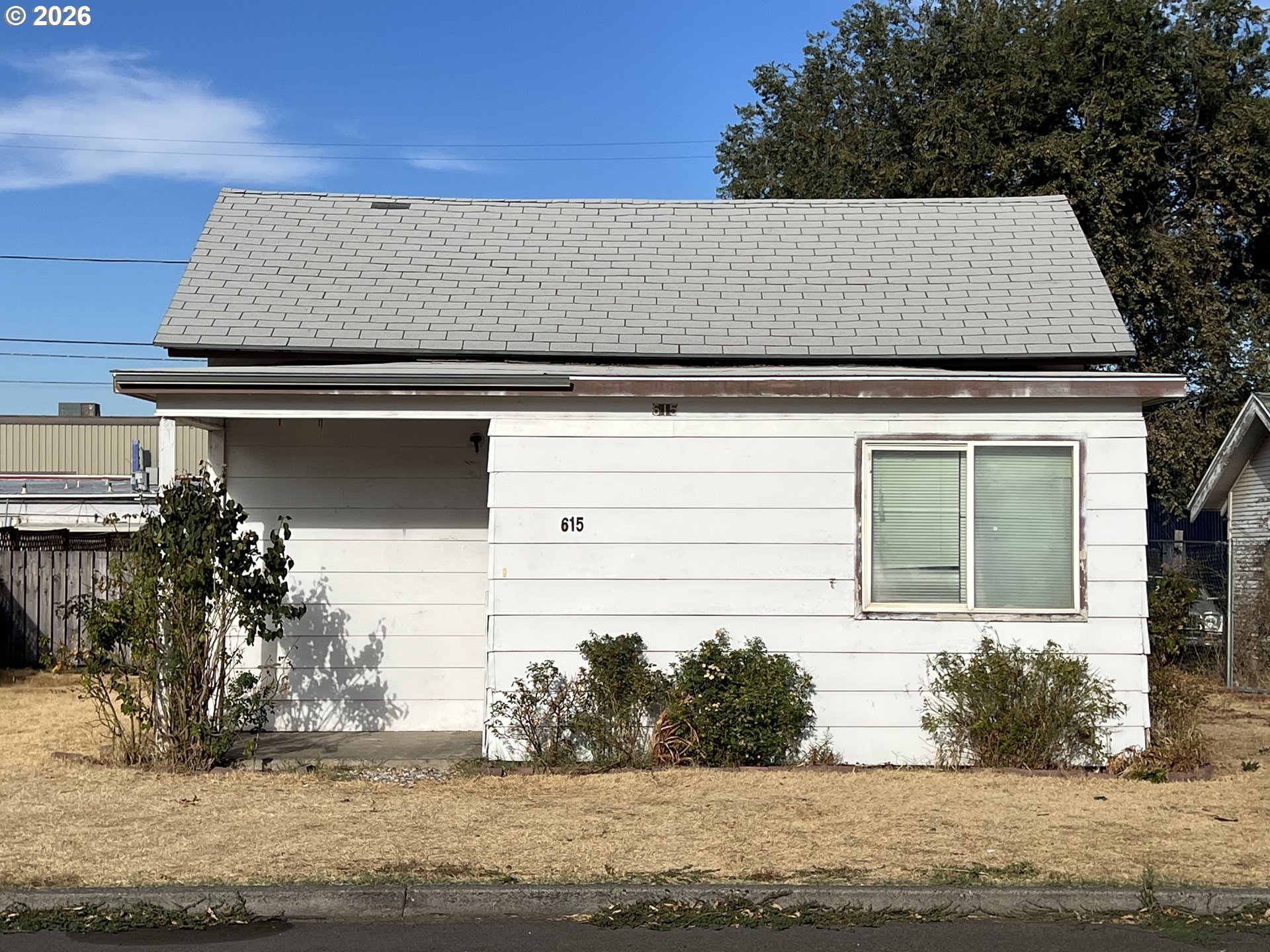 615 ROBBINS ST Property Photo 1
