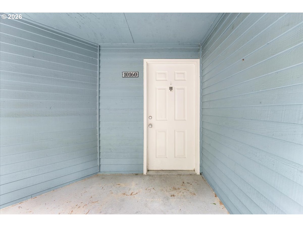 10160 Se Talbert St Property Photo 5