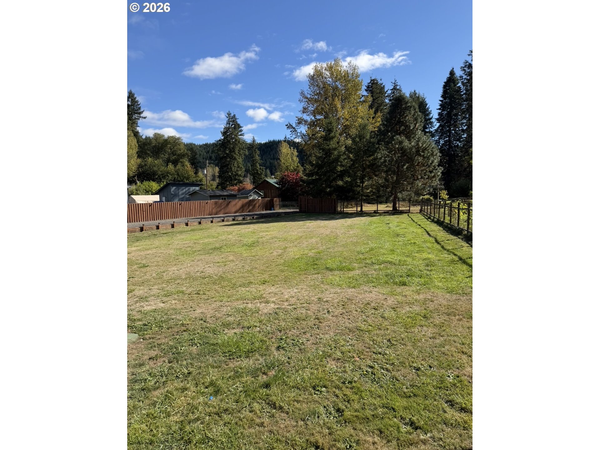62451 Sleepy Ln Property Photo 11