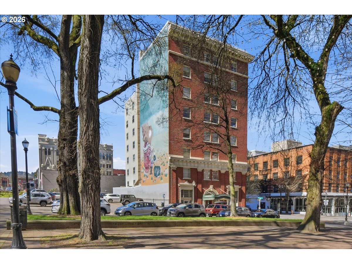 1005 SW PARK AVE 605