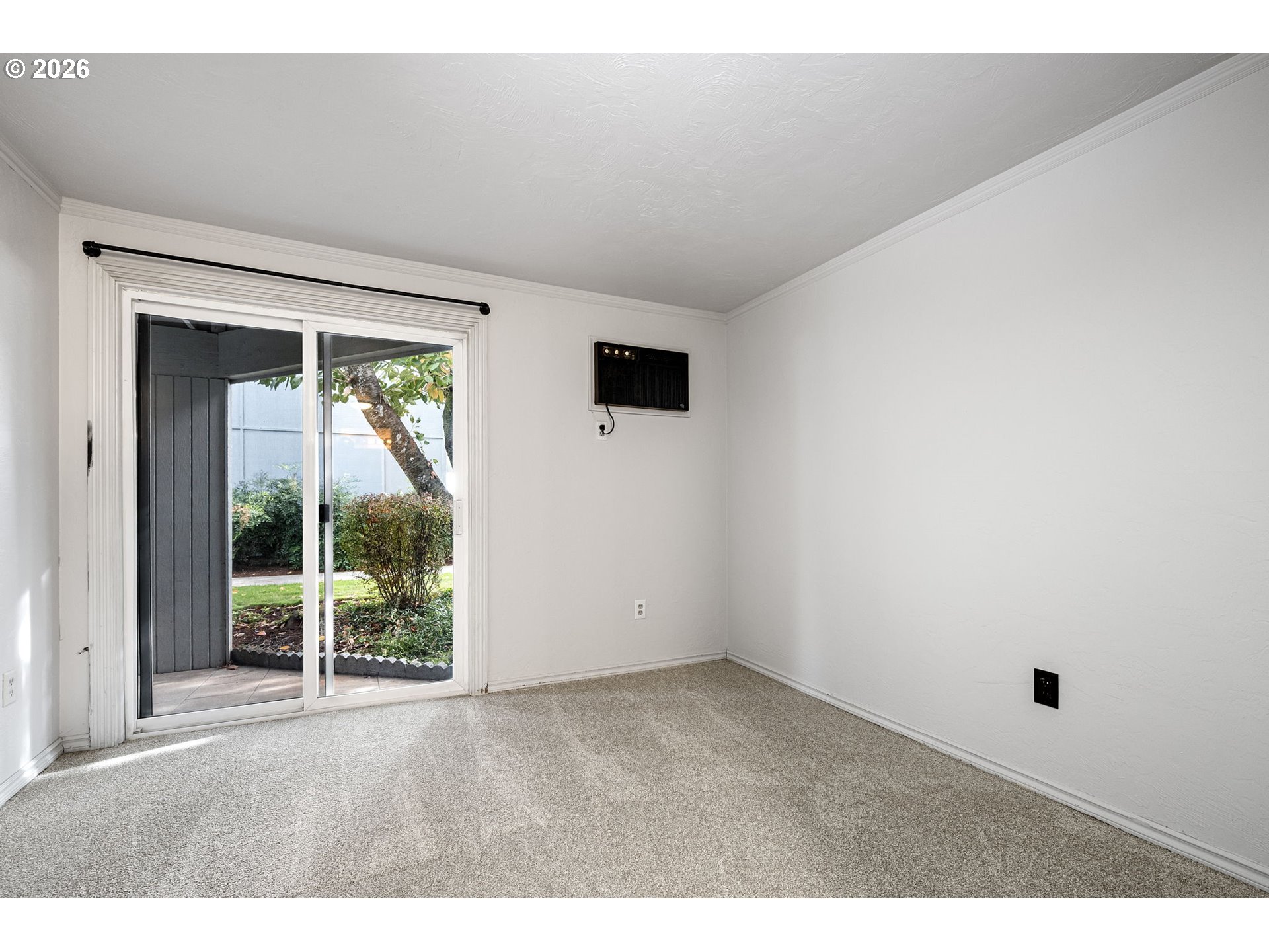 650 Harlow Rd 144 Property Photo 16