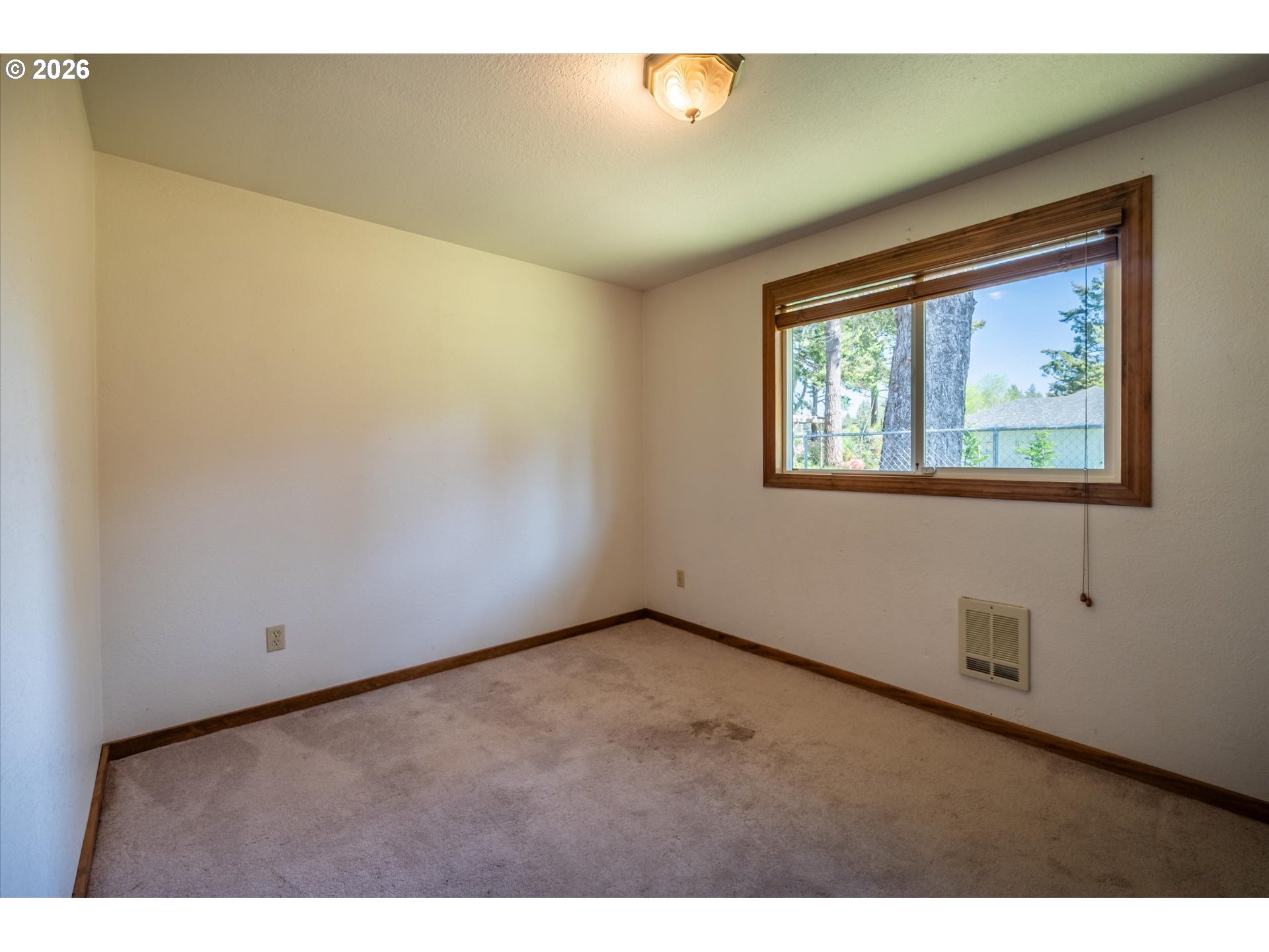 1135 1st St Ne Property Photo 28
