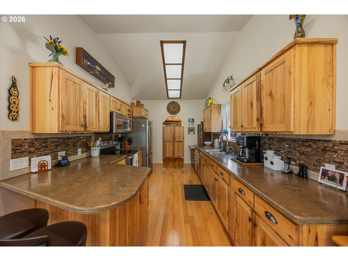 737 Pinecrest Dr Property Photo 7