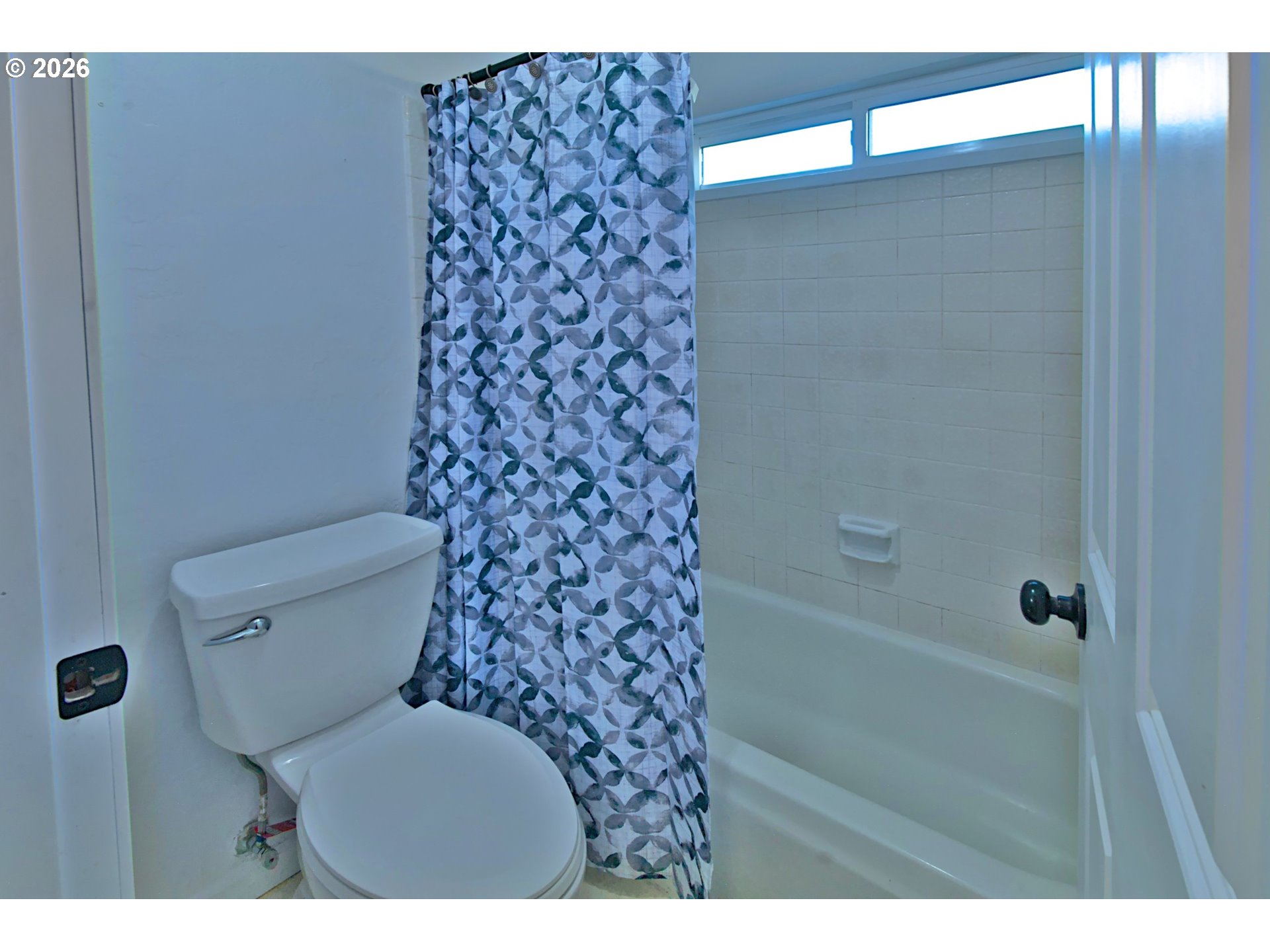 575 S 70th St Property Photo 16