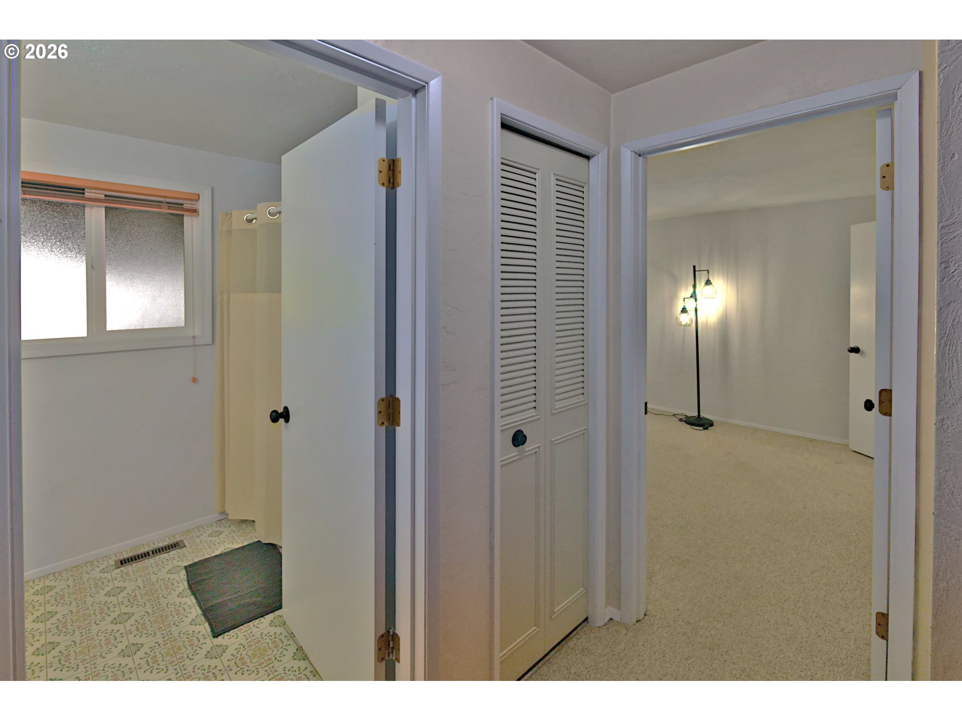 575 S 70th St Property Photo 27